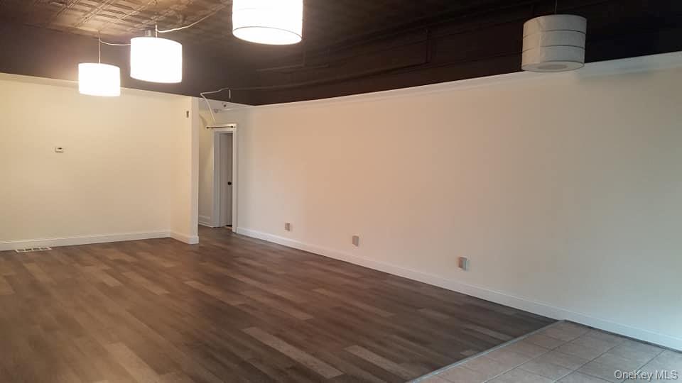 #4 photo, 279 Railroad Ave, Sayville , NY 11782