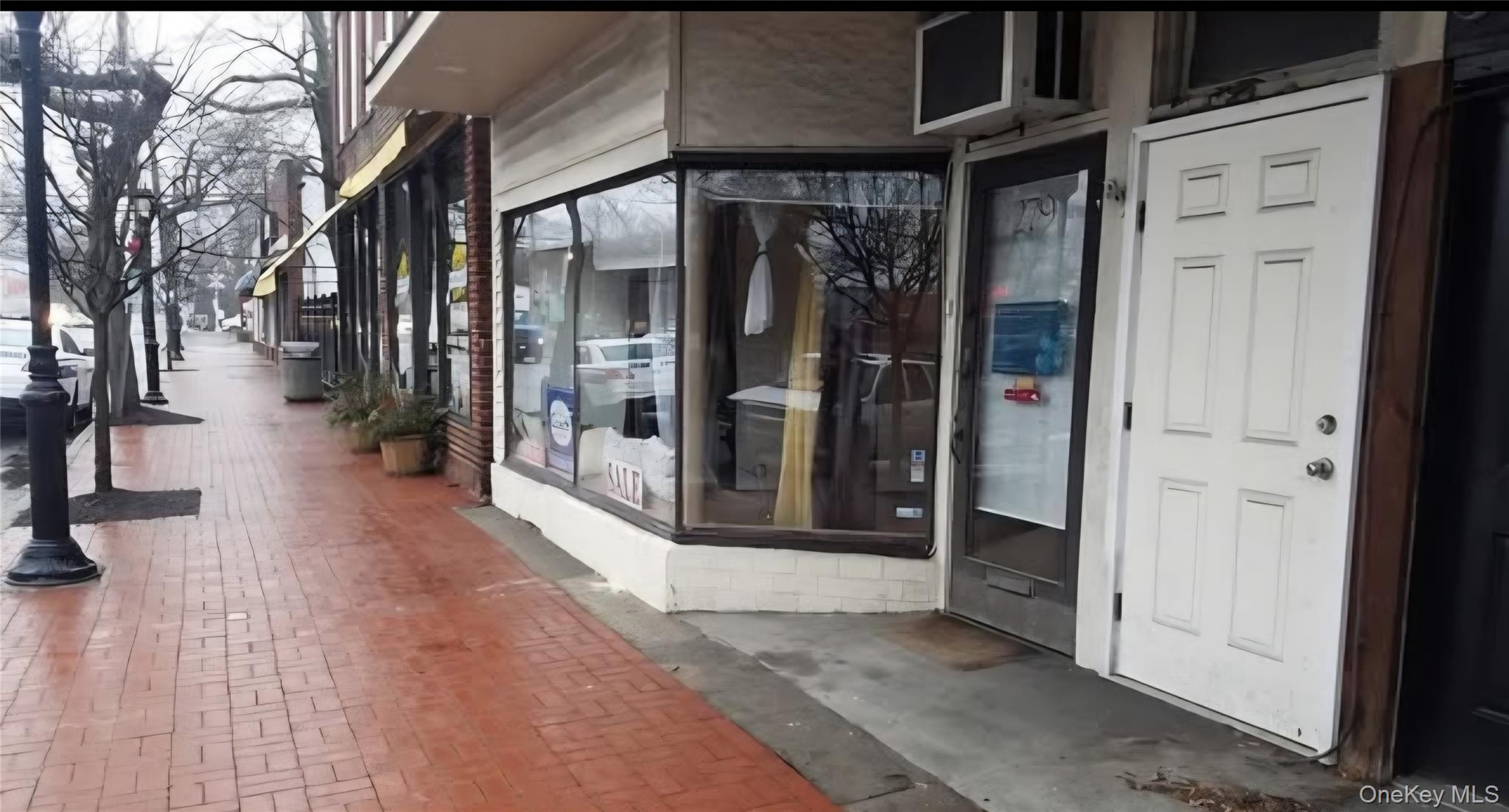 #7 photo, 279 Railroad Ave, Sayville , NY 11782