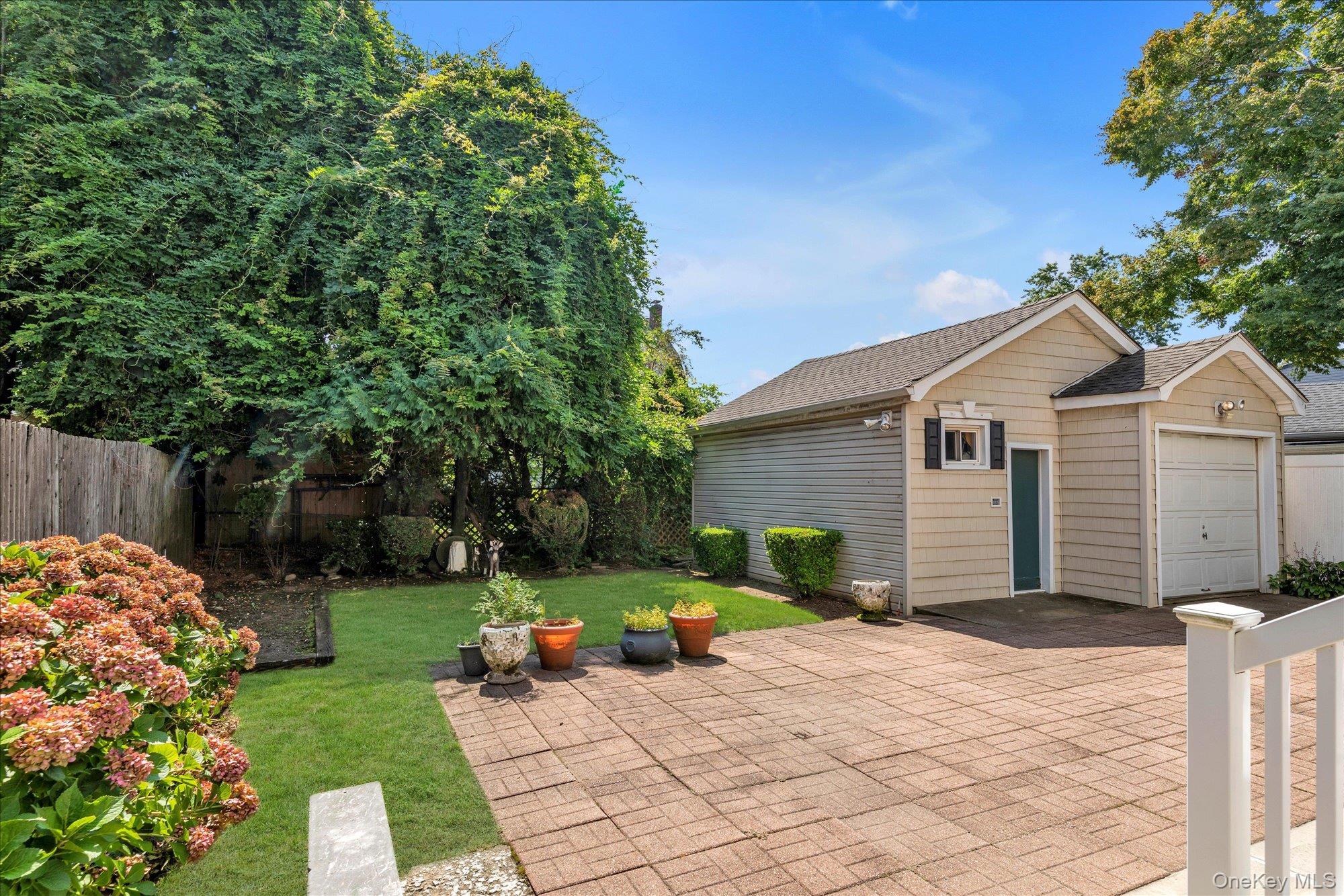 #15 photo, 14 Endview Avenue, ناسو Lynbrook , NY 11563