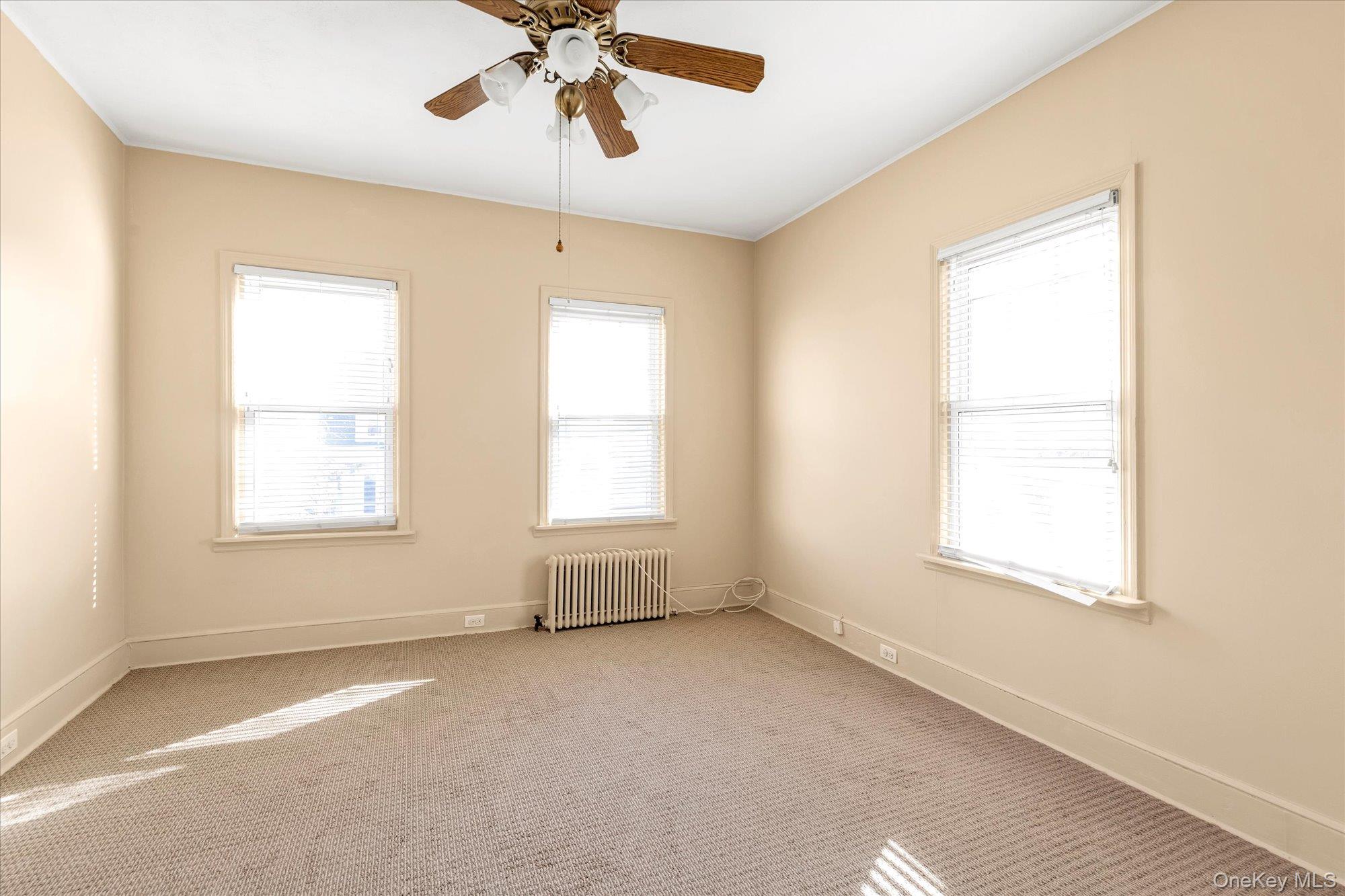 #8 photo, 14 Endview Avenue, ناسو Lynbrook , NY 11563