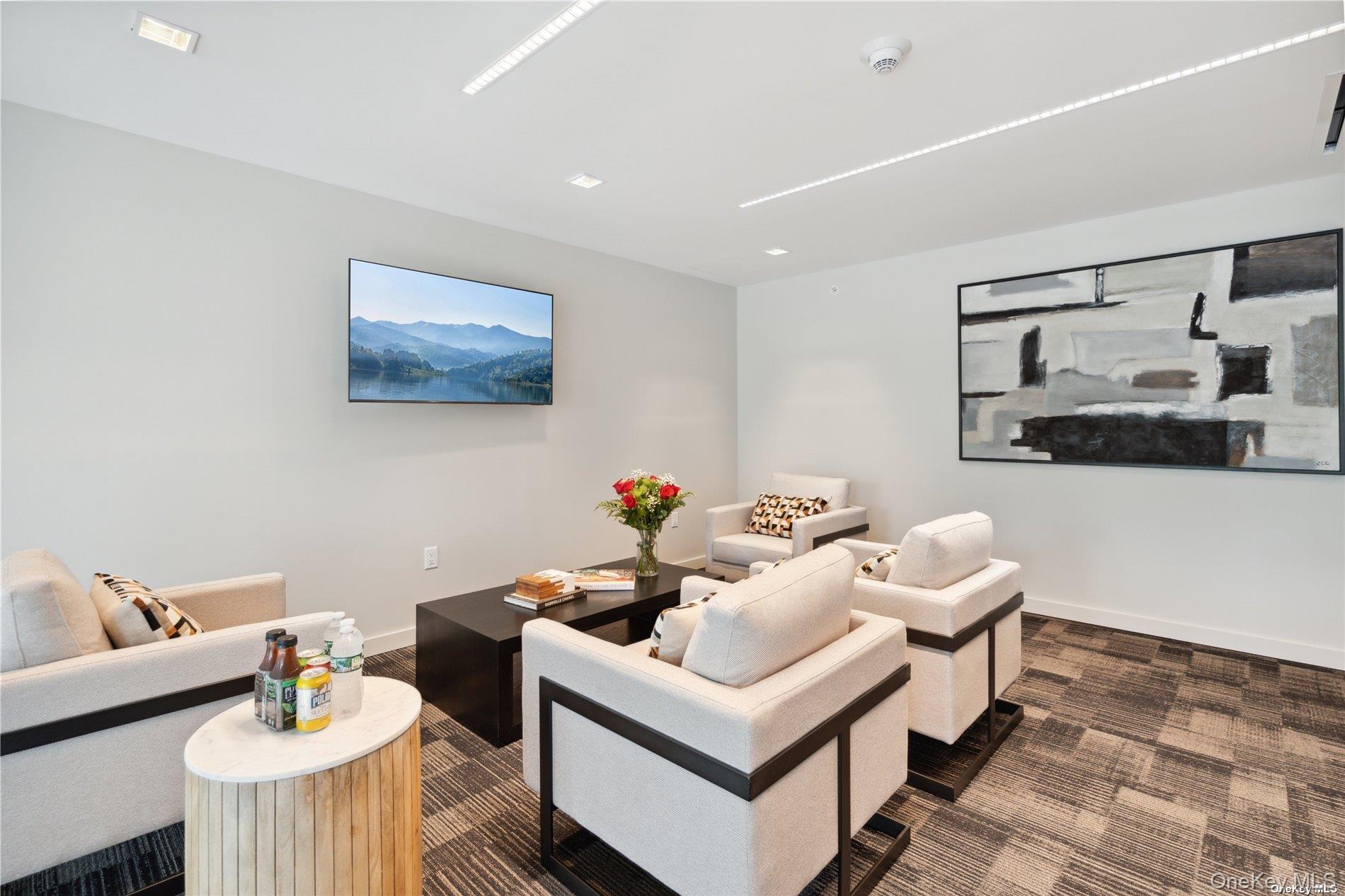 #18 photo, 218 Middle Neck Road, 長島 Great Neck , NY 11021