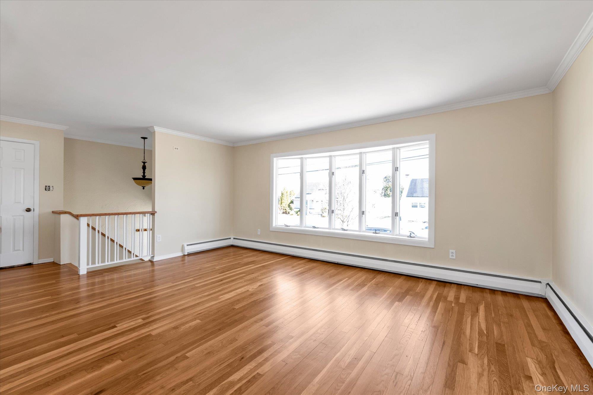 #3 photo, 2310 Willow Street, 長島 Wantagh , NY 11793