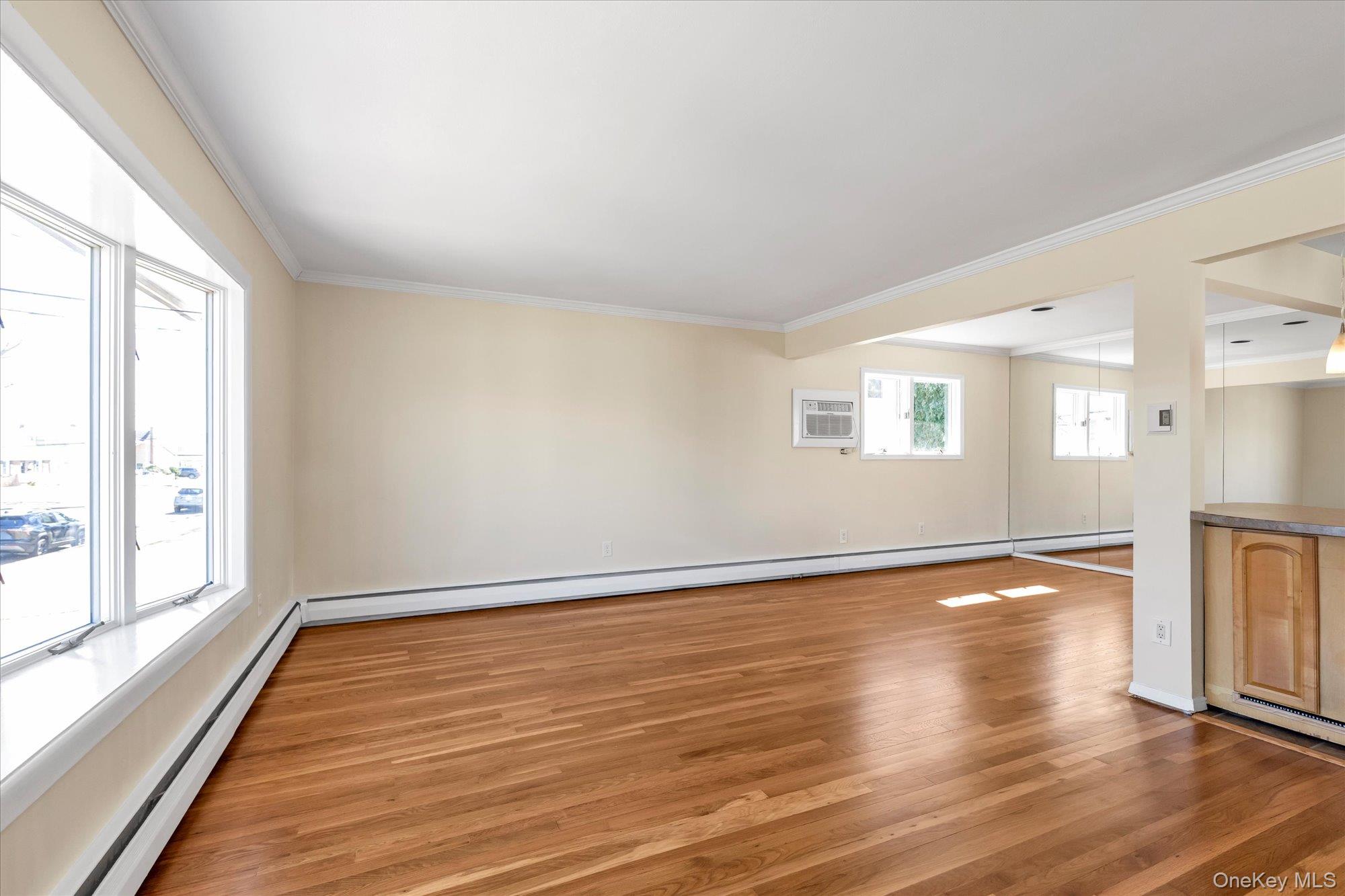 #5 photo, 2310 Willow Street, 長島 Wantagh , NY 11793