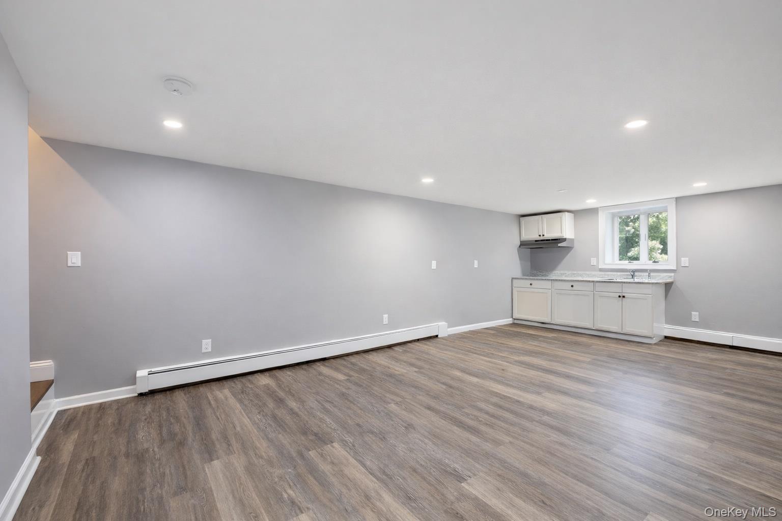 #3 photo, 660 N Dunton Avenue, East Patchogue , NY 11772