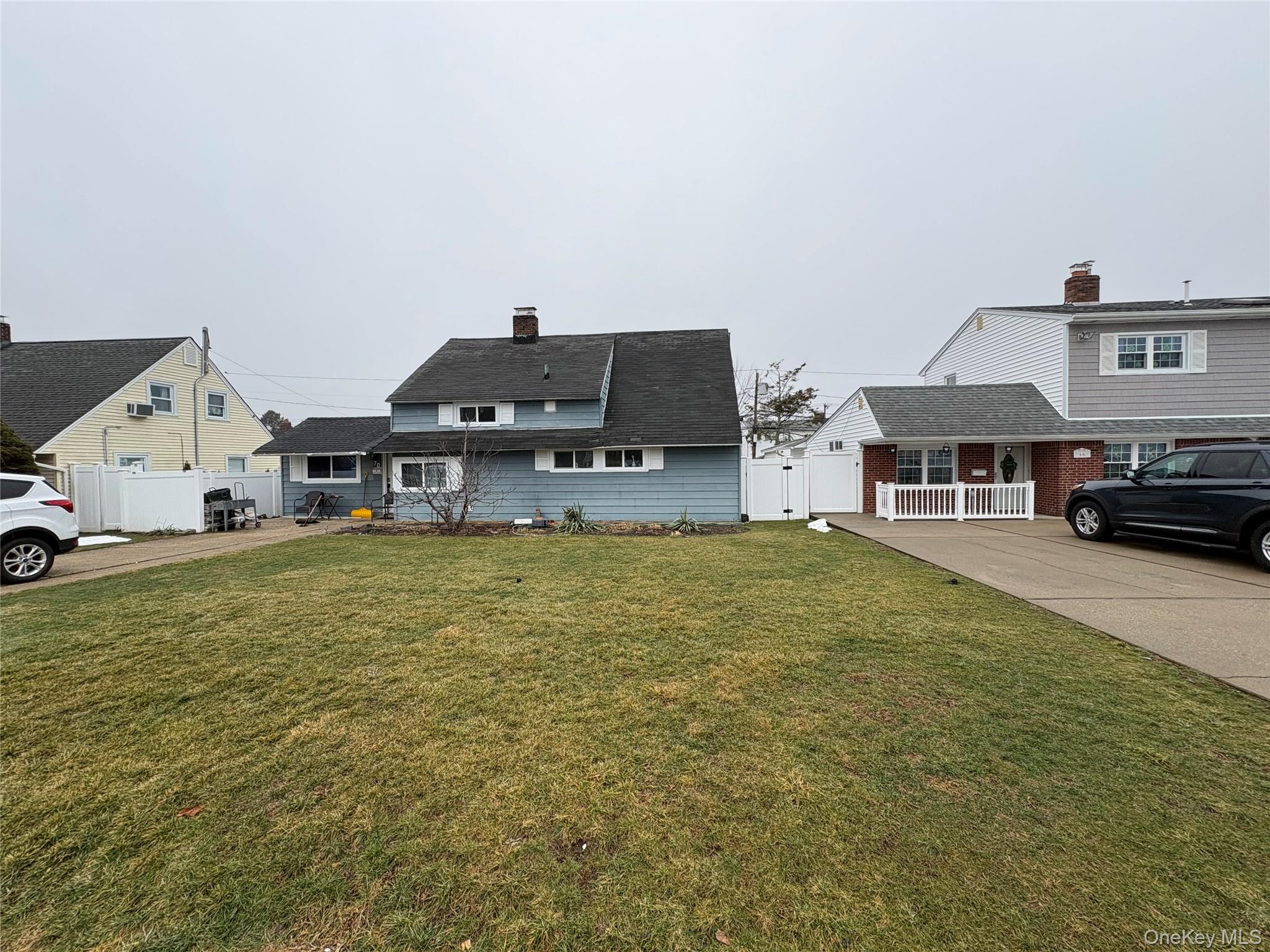 #3 photo, 70 Abbey Lane, 長島 Levittown , NY 11756