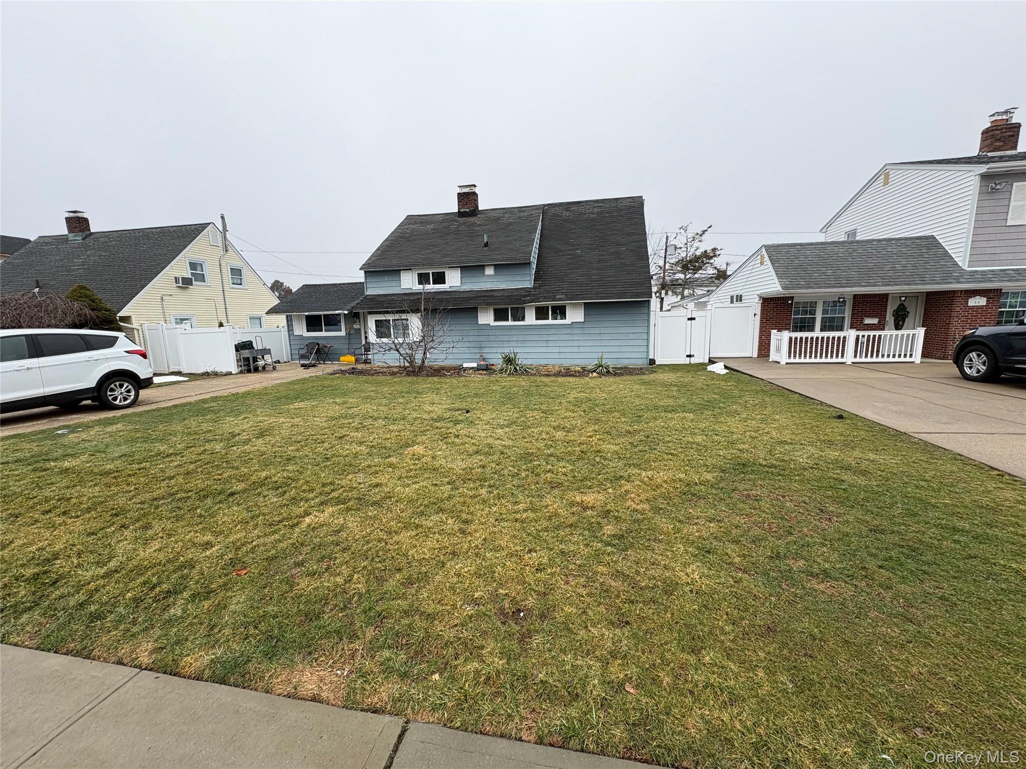 #4 photo, 70 Abbey Lane, 長島 Levittown , NY 11756