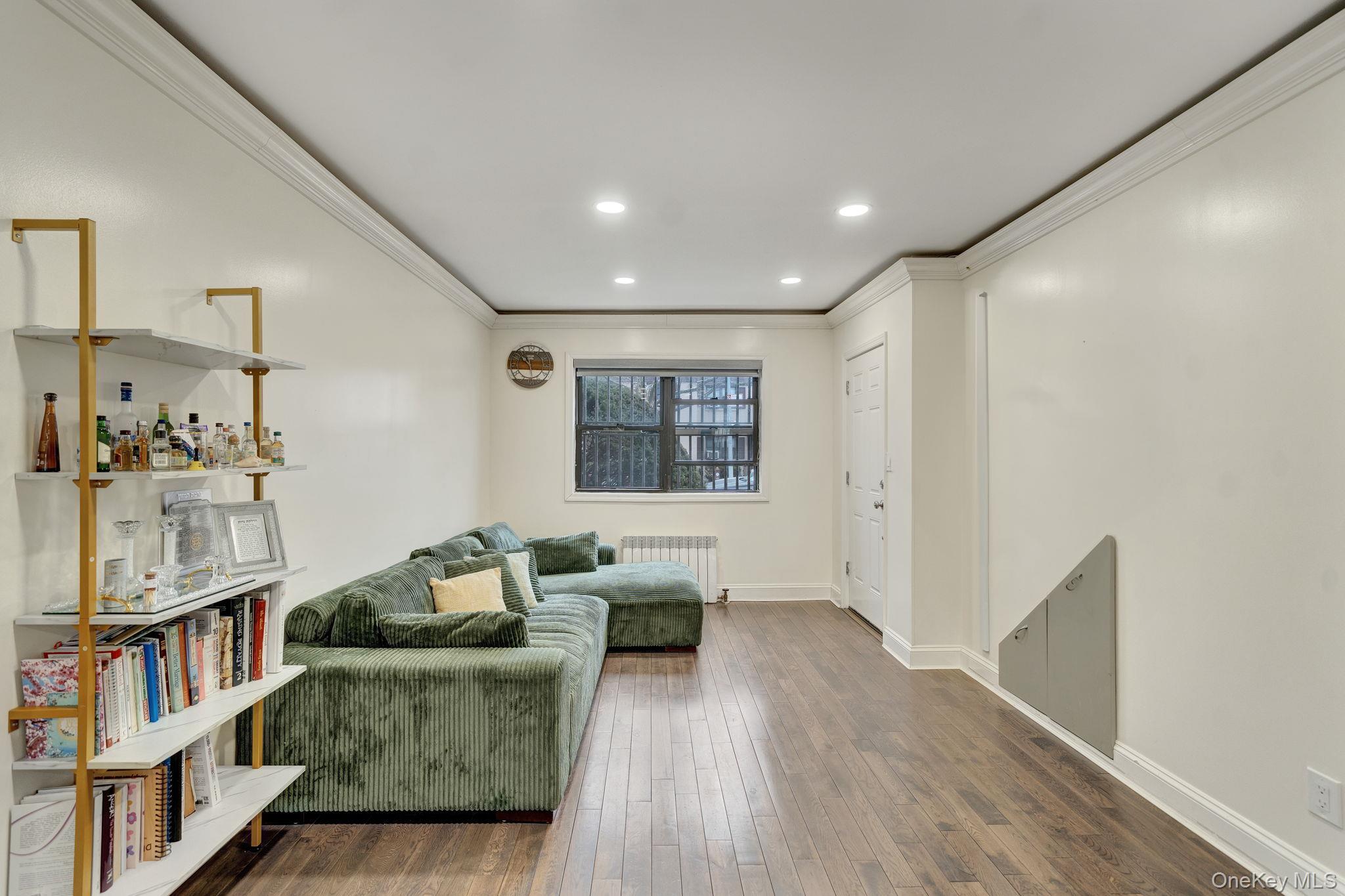 #10 photo, 144-27 72nd Avenue, كوينز Flushing , NY 11367