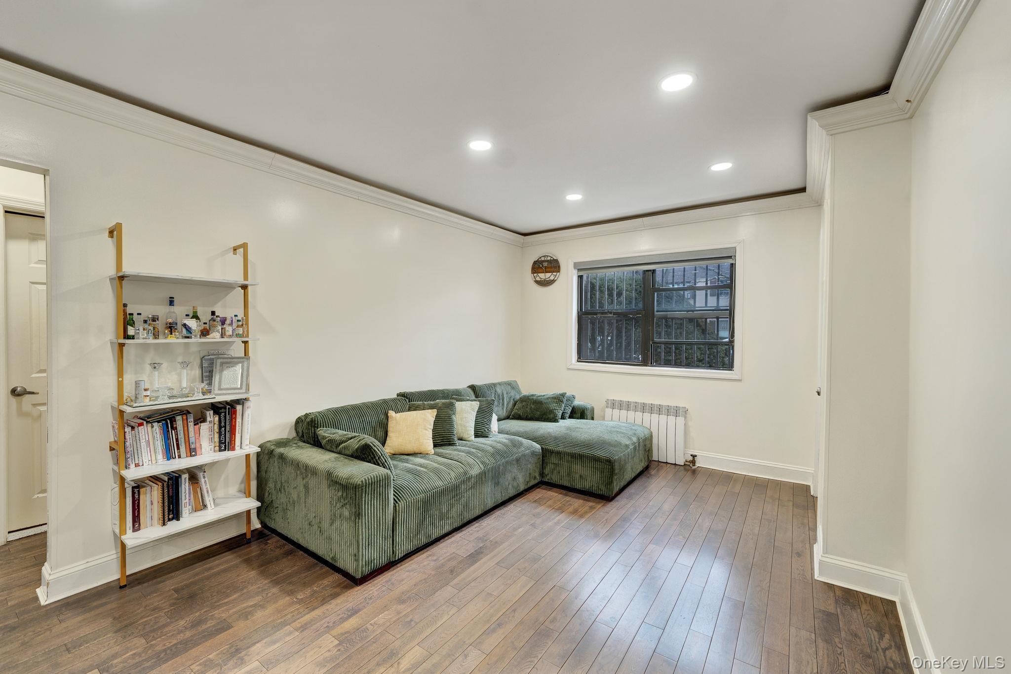 #11 photo, 144-27 72nd Avenue, كوينز Flushing , NY 11367