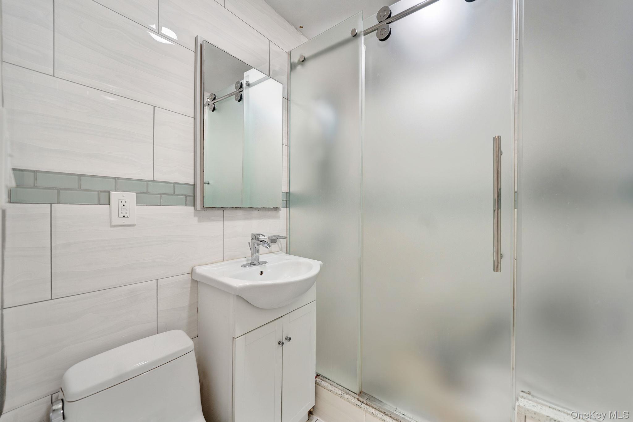 #12 photo, 144-27 72nd Avenue, كوينز Flushing , NY 11367