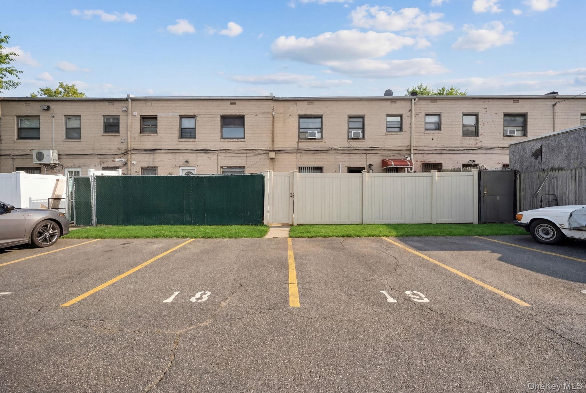 #17 photo, 144-27 72nd Avenue, كوينز Flushing , NY 11367