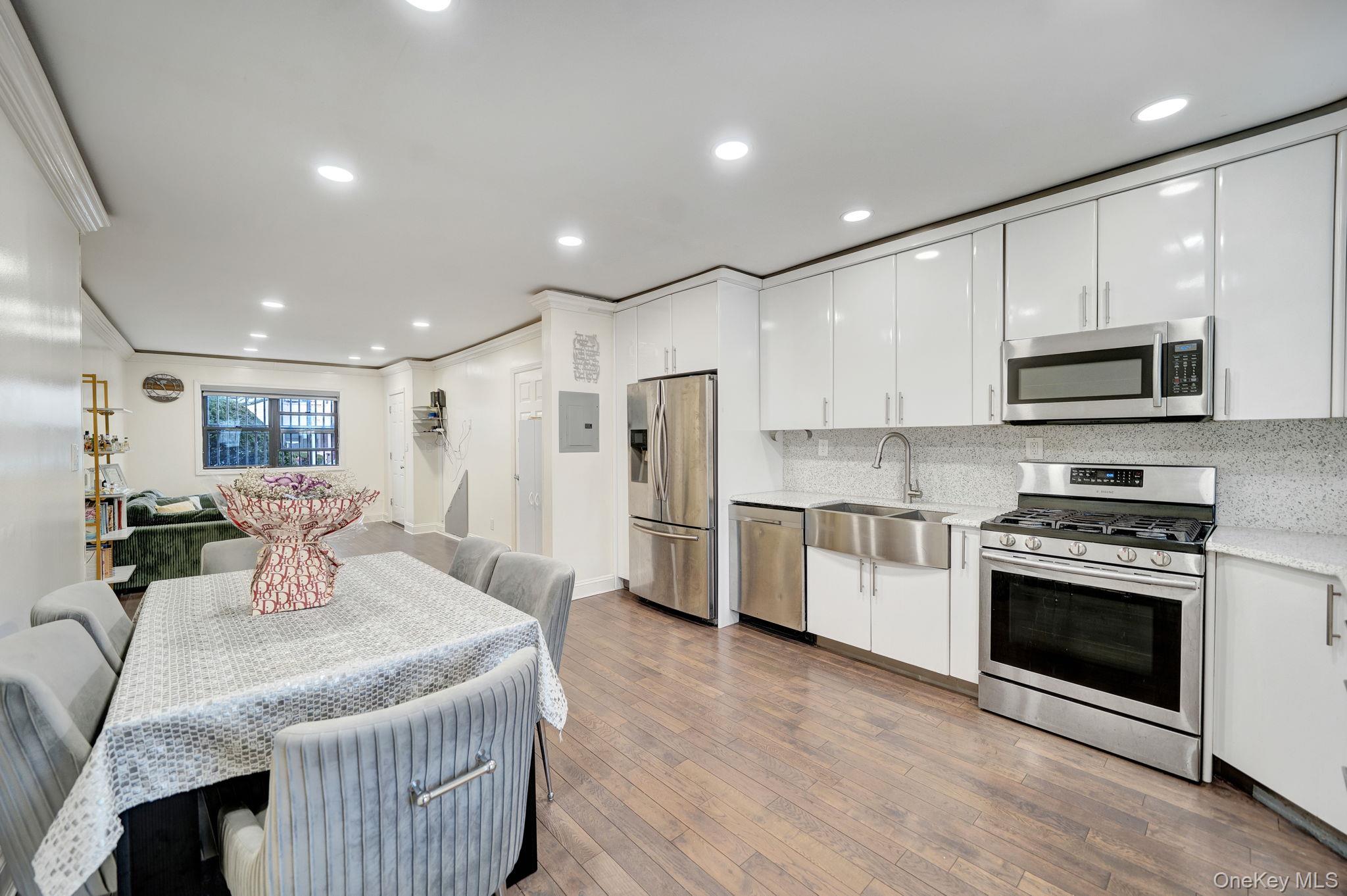 #7 photo, 144-27 72nd Avenue, كوينز Flushing , NY 11367