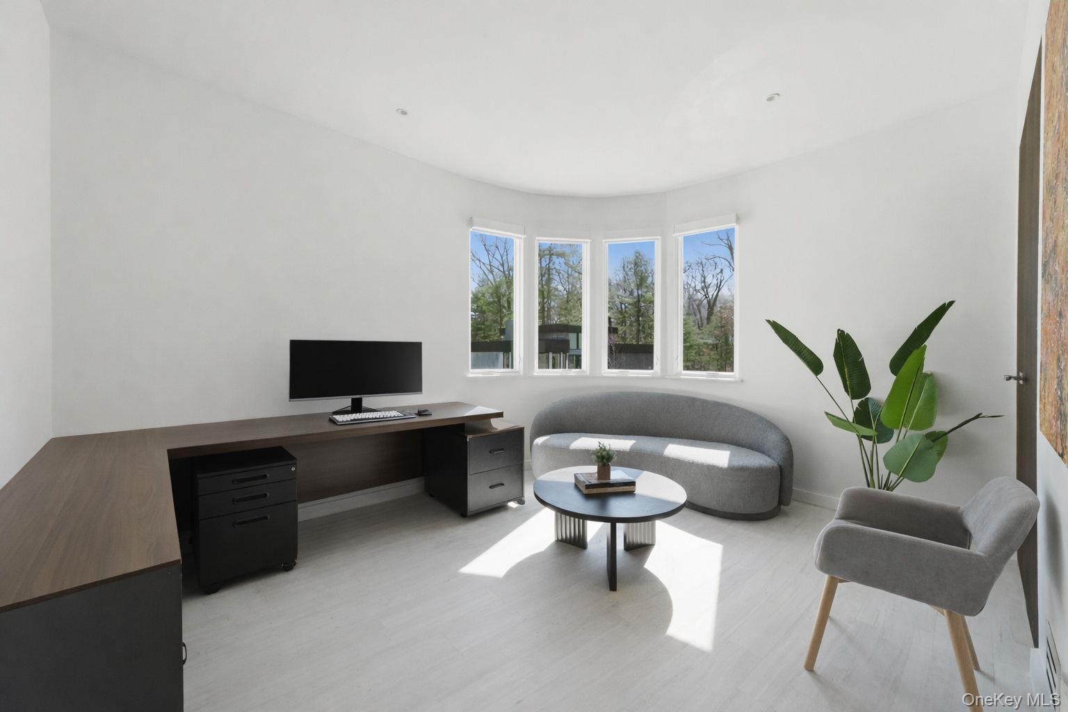 #18 photo, 31 Chestnut Hill Drive, 長島 Upper Brookville , NY 11771