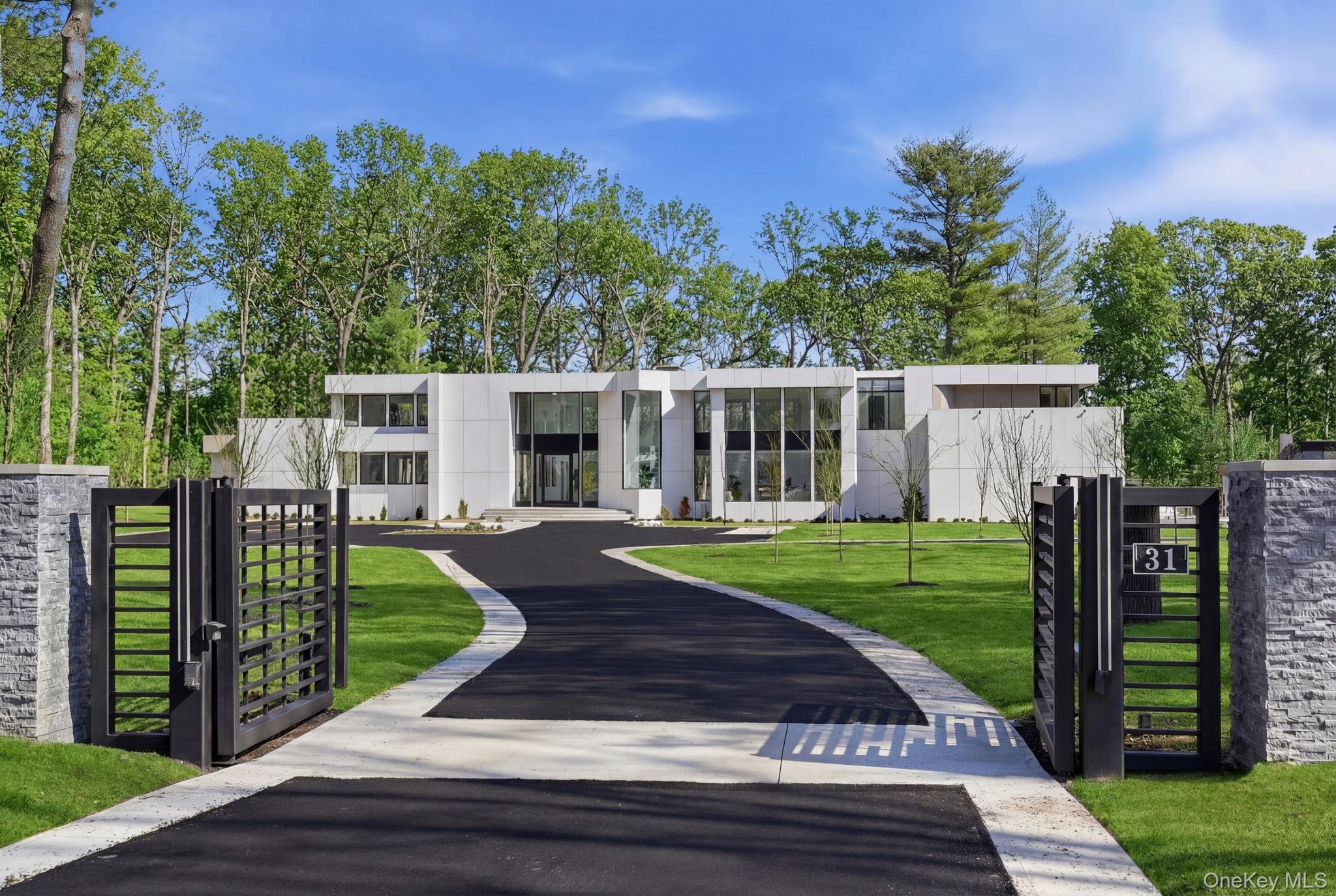 #2 photo, 31 Chestnut Hill Drive, 長島 Upper Brookville , NY 11771