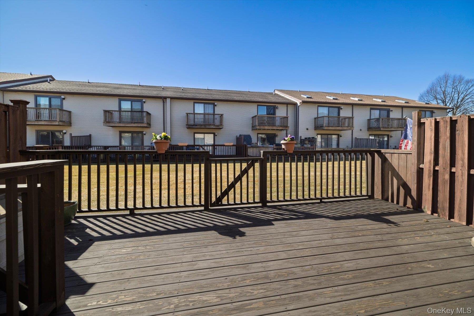 #11 photo, 100 Daly Boulevard, 長島 Oceanside , NY 11572