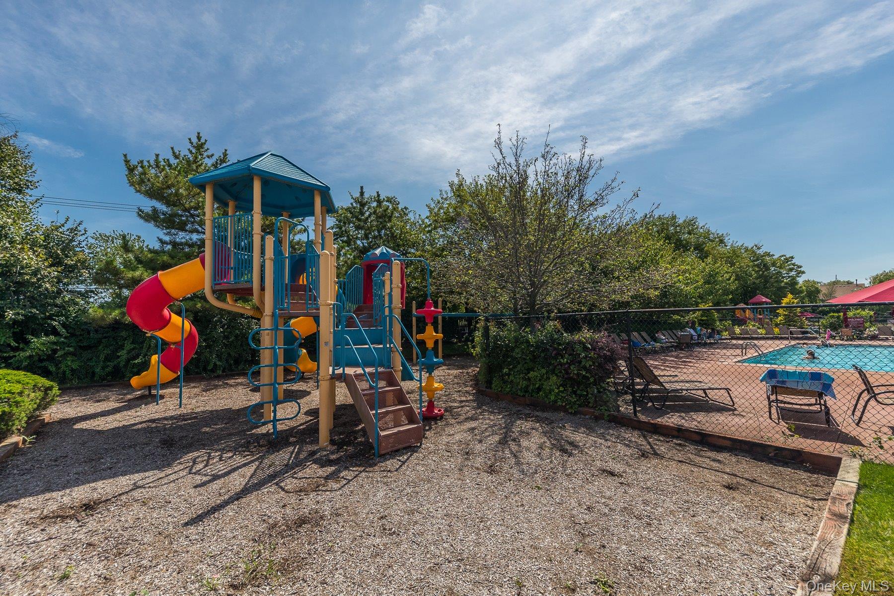 #15 photo, 100 Daly Boulevard, 長島 Oceanside , NY 11572