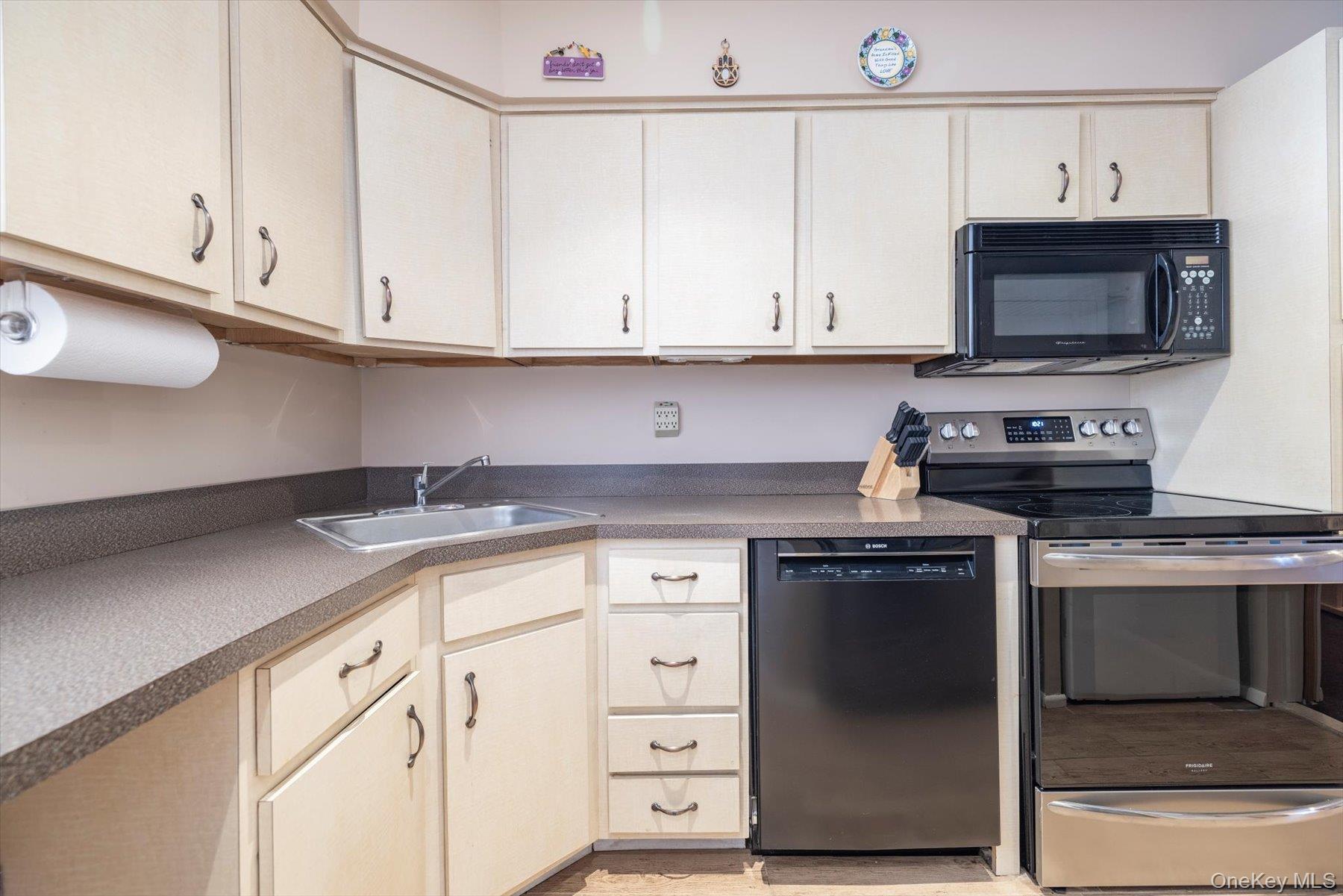 #4 photo, 100 Daly Boulevard, 長島 Oceanside , NY 11572