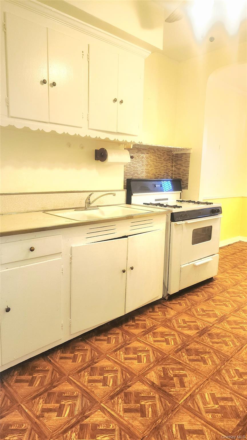 #17 photo, 664 Remsen Avenue, Brooklyn , NY 11236