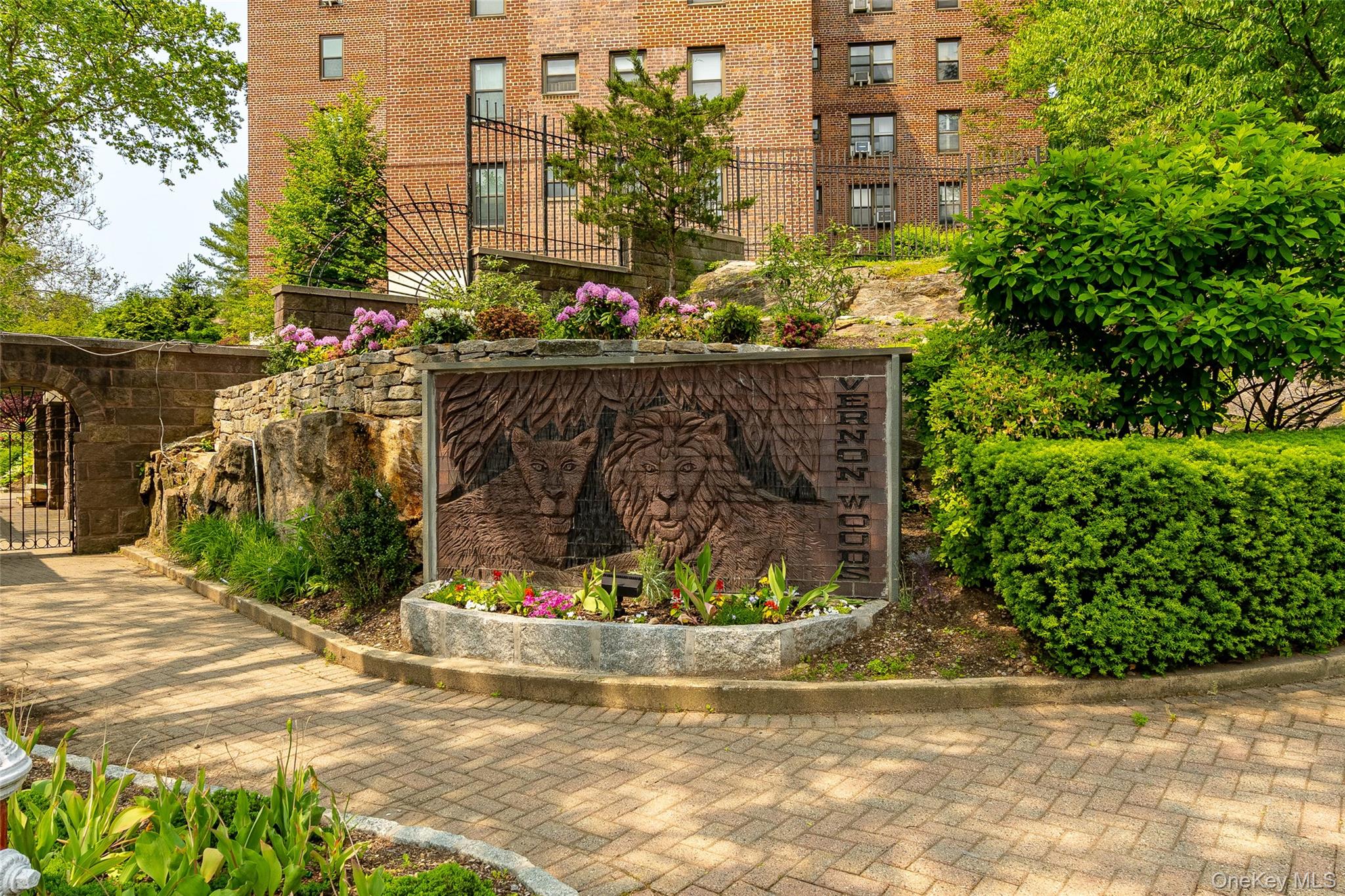 #1 photo, 98 Pearsall Drive, 紐約州 Mount Vernon , NY 10552