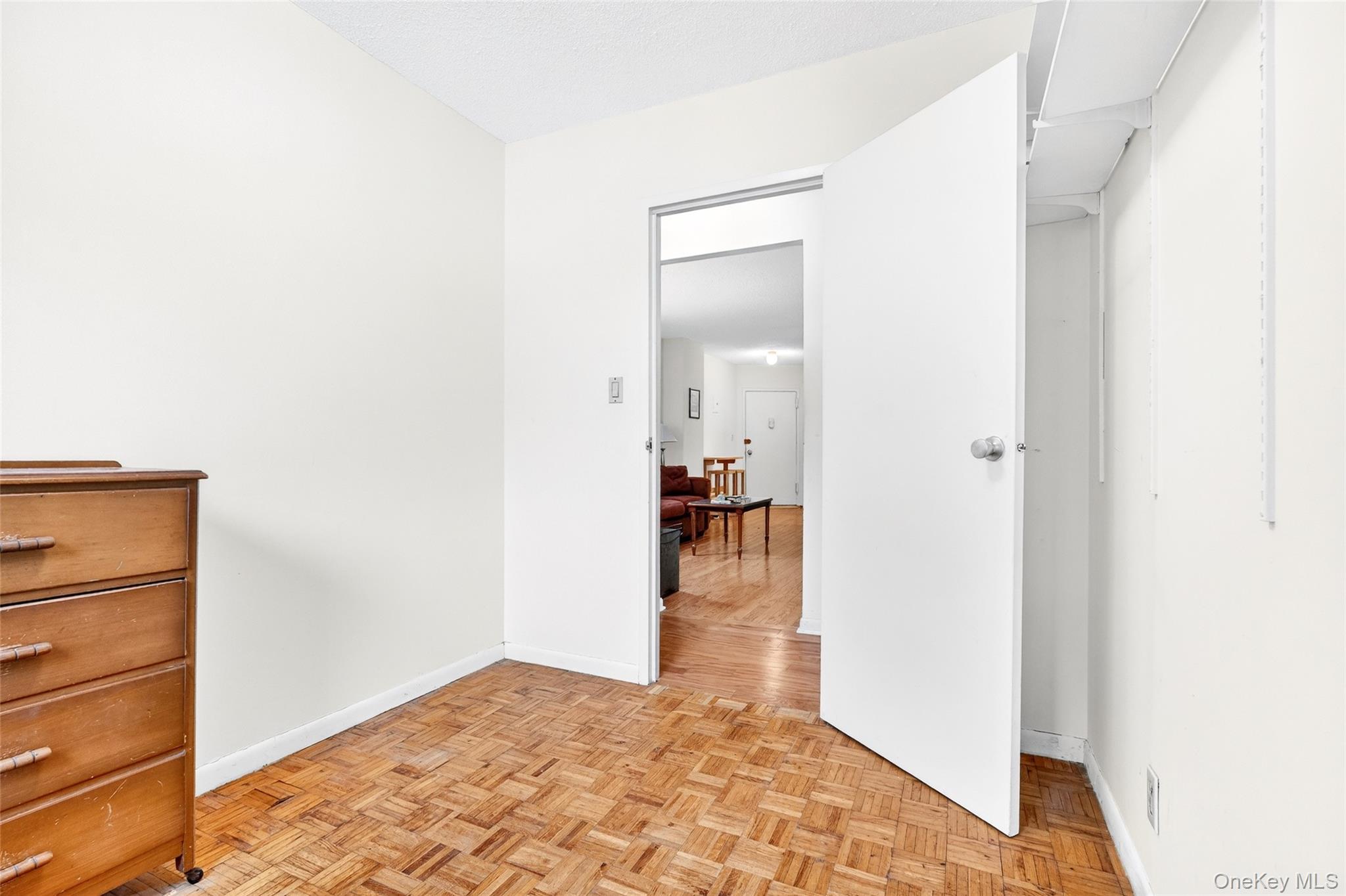 #14 photo, 98 Pearsall Drive, 紐約州 Mount Vernon , NY 10552