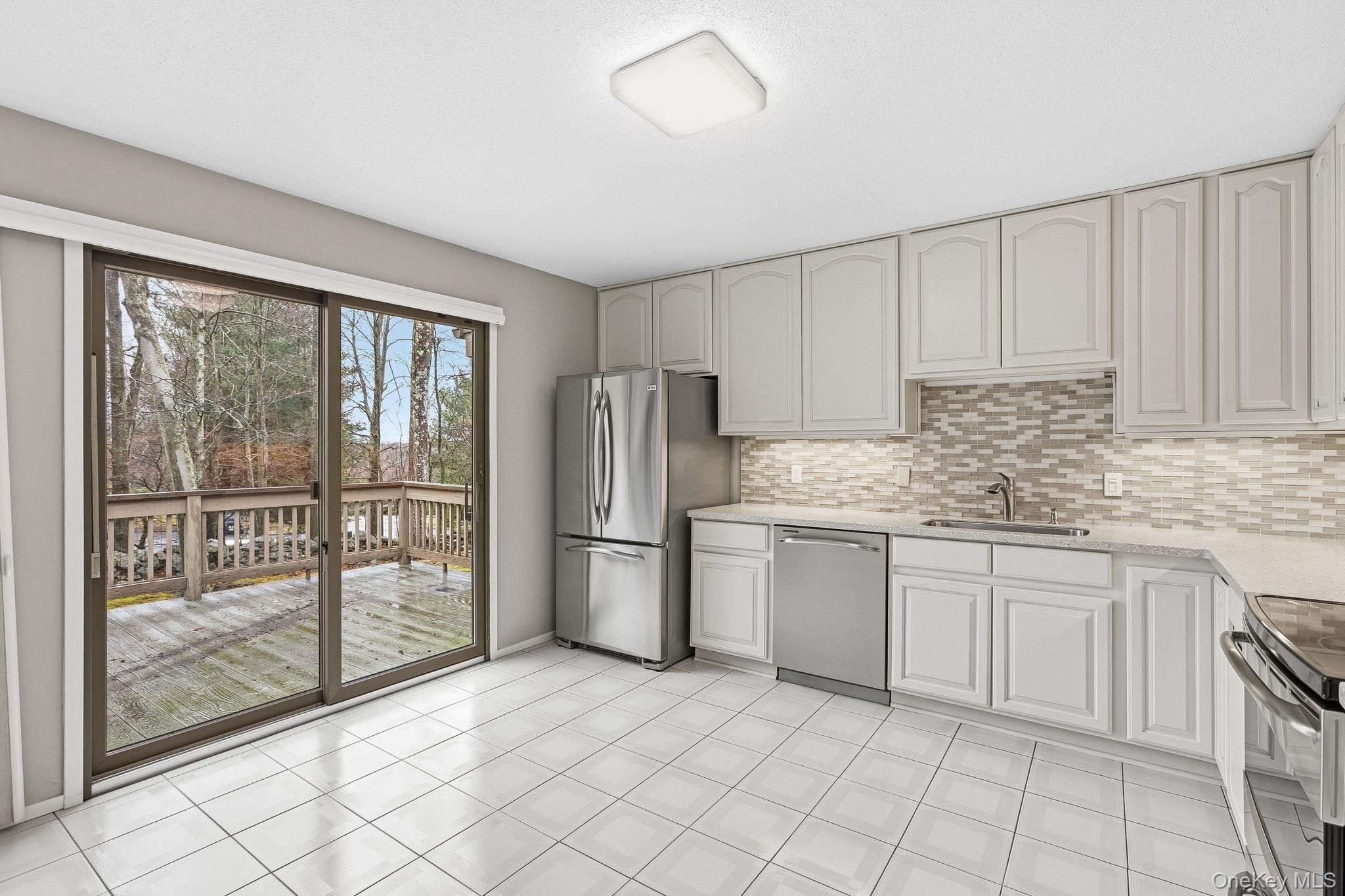 #12 photo, 366 Heritage Hills, Somers , NY 10589