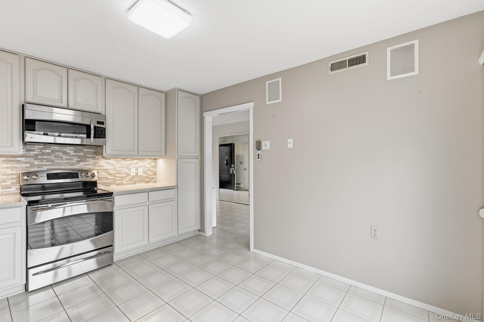 #15 photo, 366 Heritage Hills, Somers , NY 10589