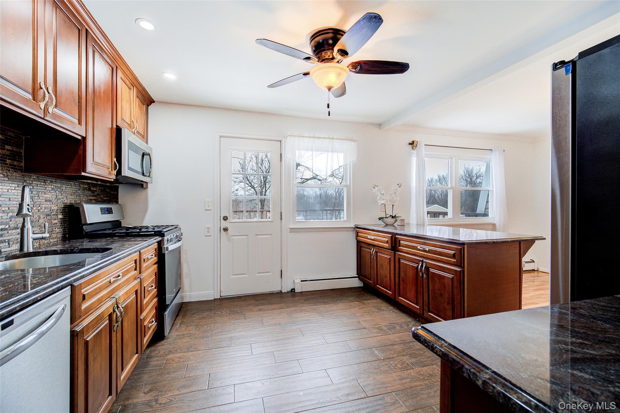 #14 photo, 400 Philo Street, 紐約州 New Windsor , NY 12553