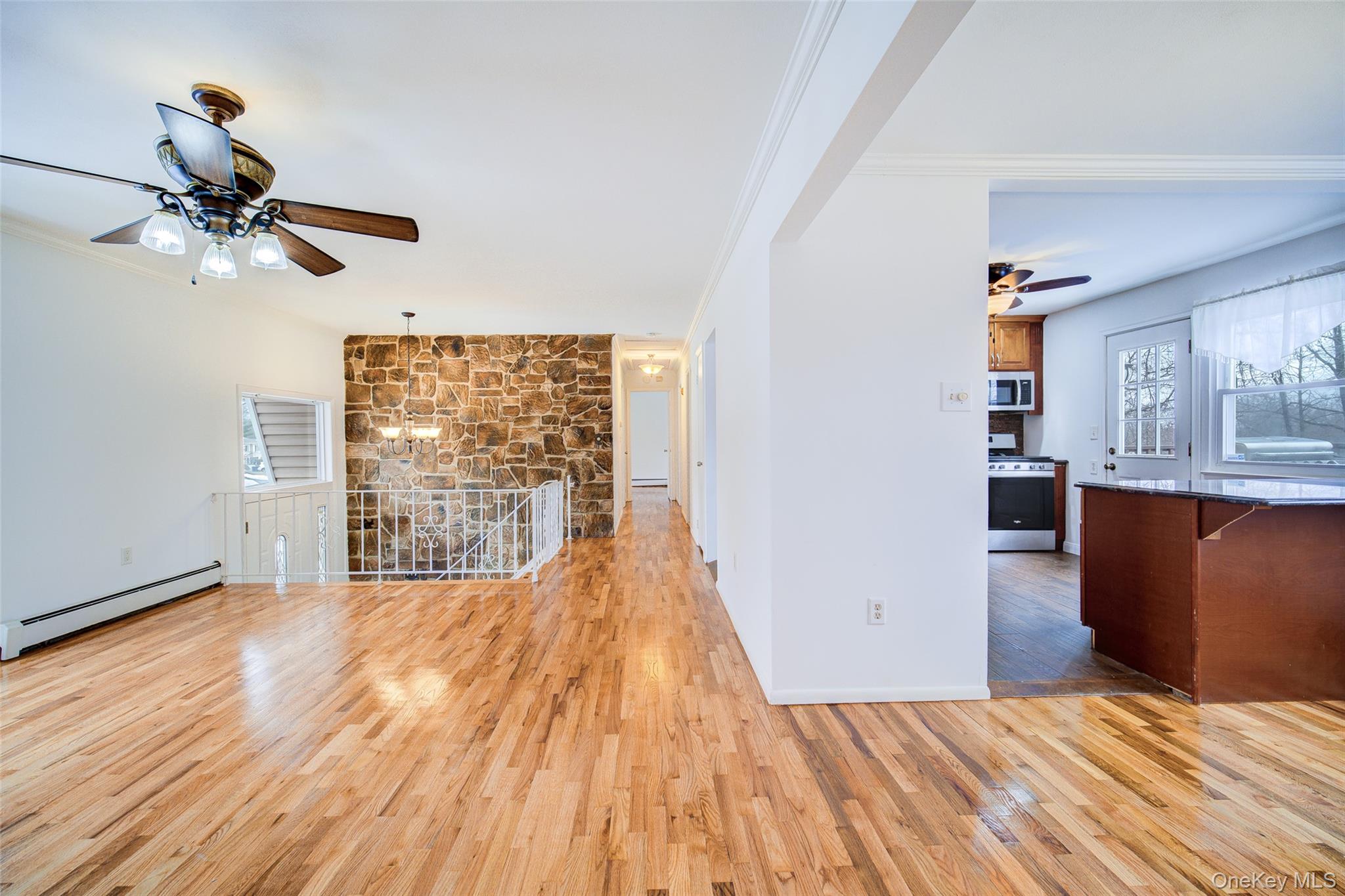 #9 photo, 400 Philo Street, 紐約州 New Windsor , NY 12553