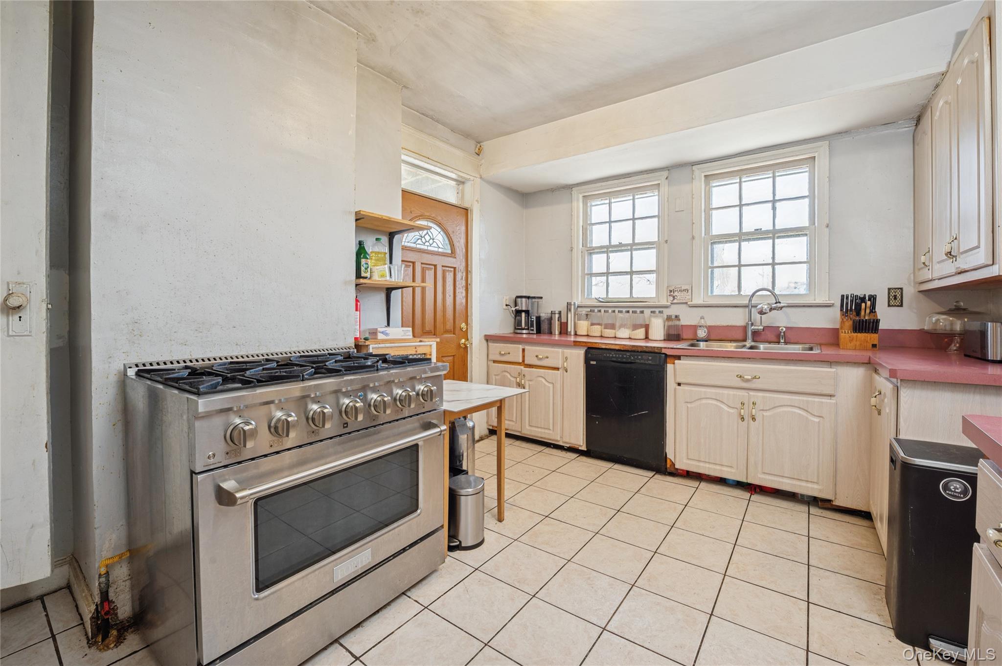 #12 photo, 7 The Court, New Rochelle , NY 10801