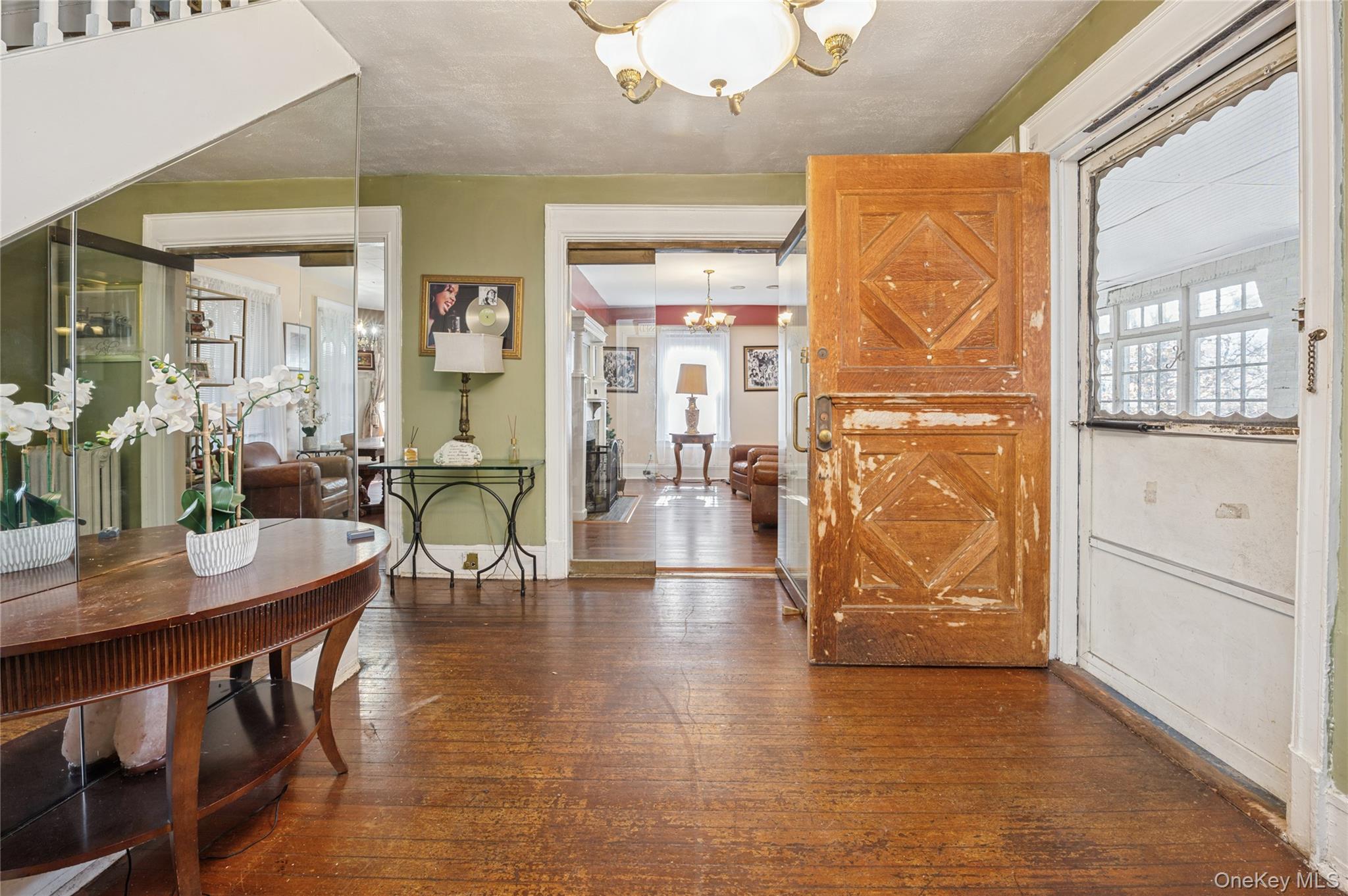 #4 photo, 7 The Court, New Rochelle , NY 10801