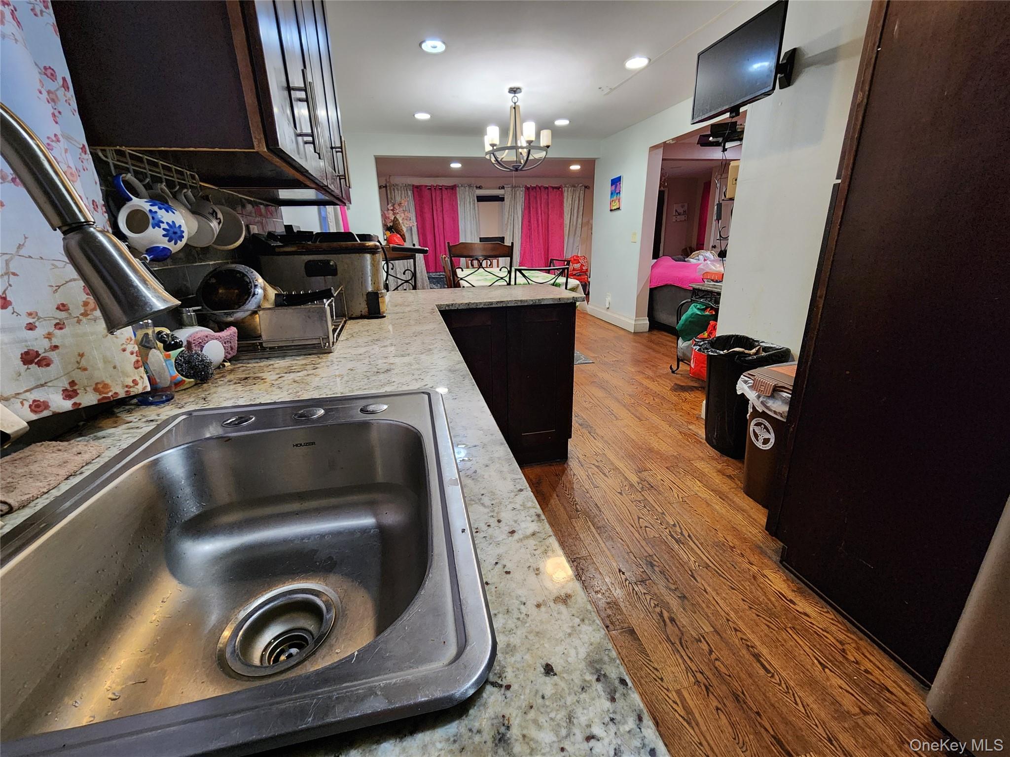 #11 photo, 202-12 100th Avenue, 뉴욕퀸즈 Hollis , NY 11423