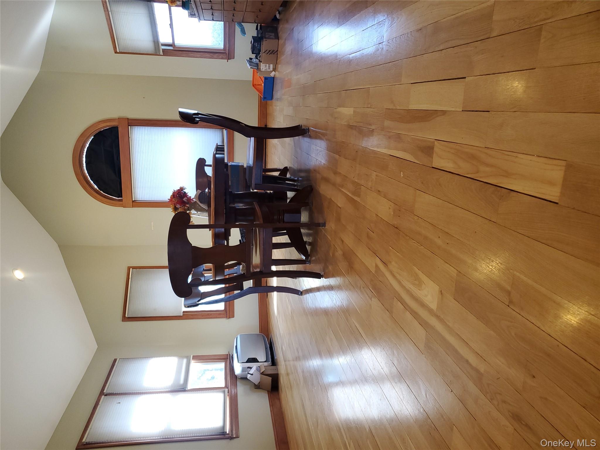 #8 photo, 98 Fawn Lane, South Setauket , NY 11720