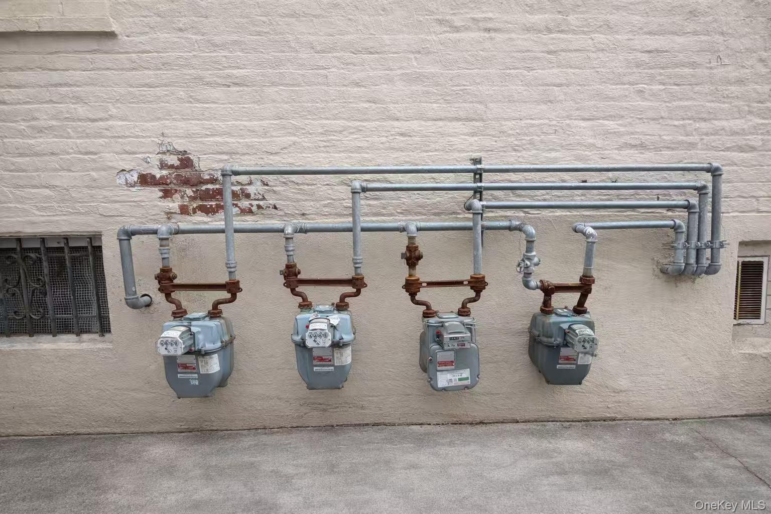 #8 photo, 34-46 107th Street, Corona , NY 11368