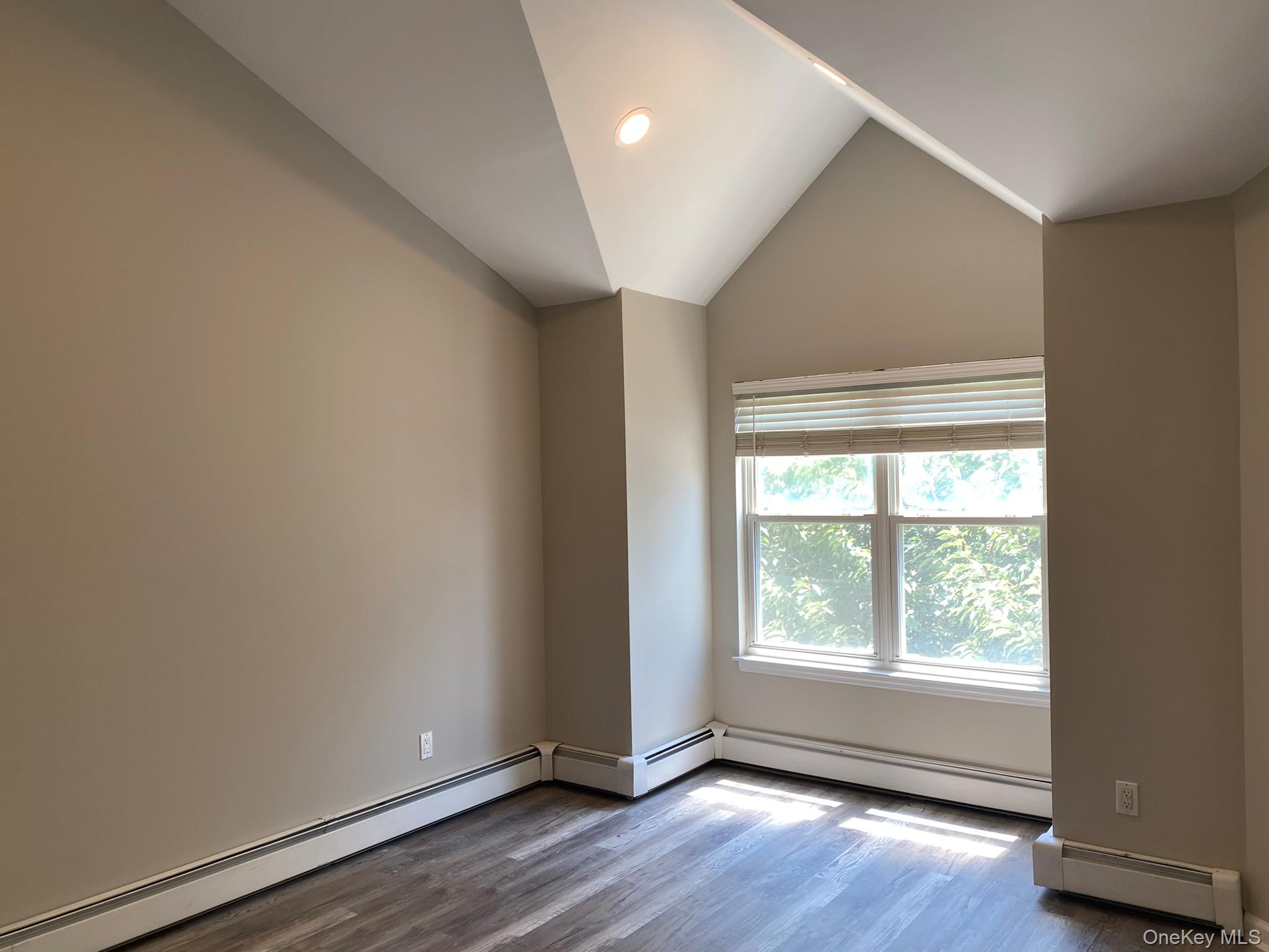 #8 photo, 148B Jefferson Avenue, 롱 아일랜드 Mineola , NY 11501