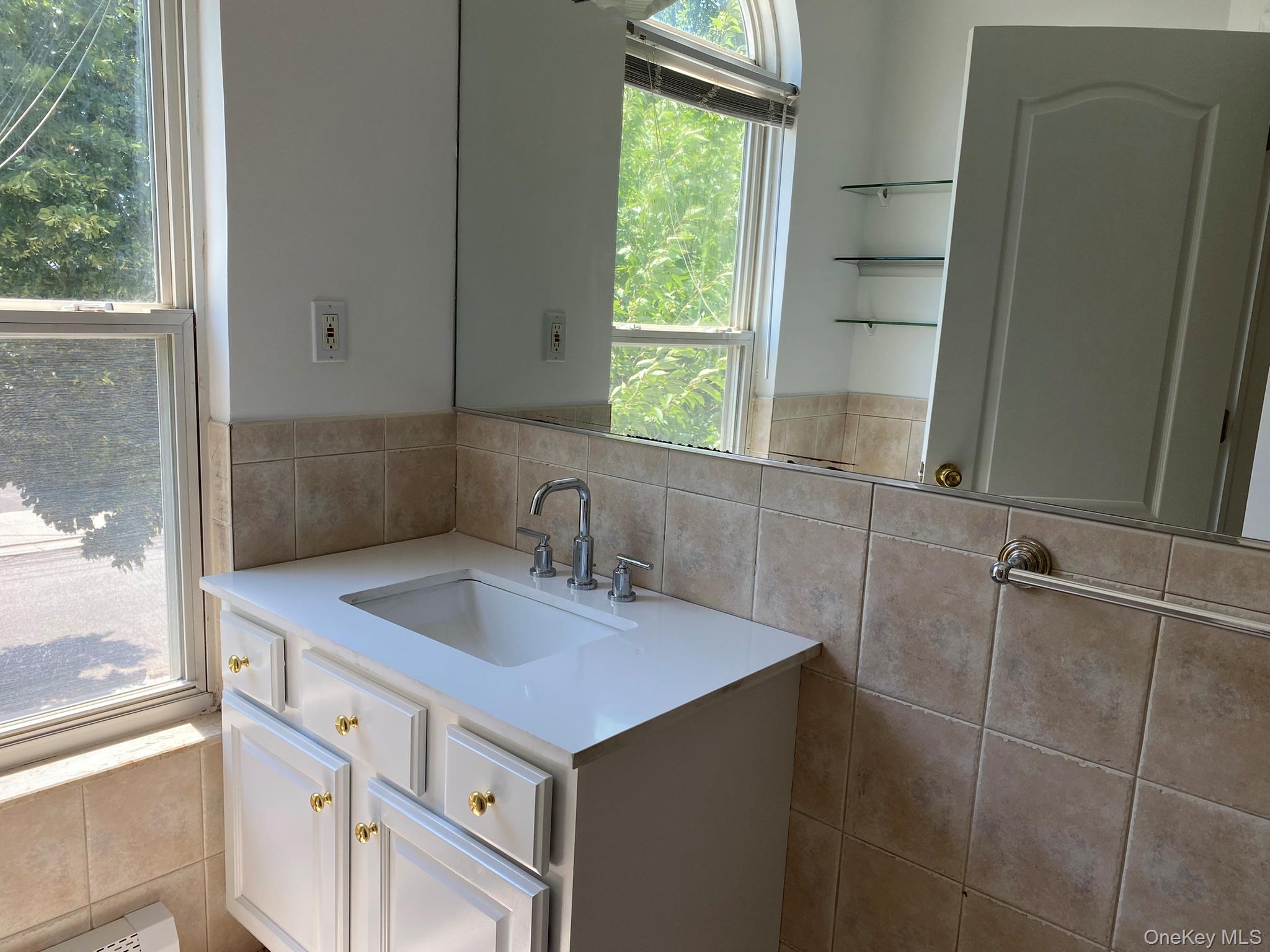 #9 photo, 148B Jefferson Avenue, 롱 아일랜드 Mineola , NY 11501