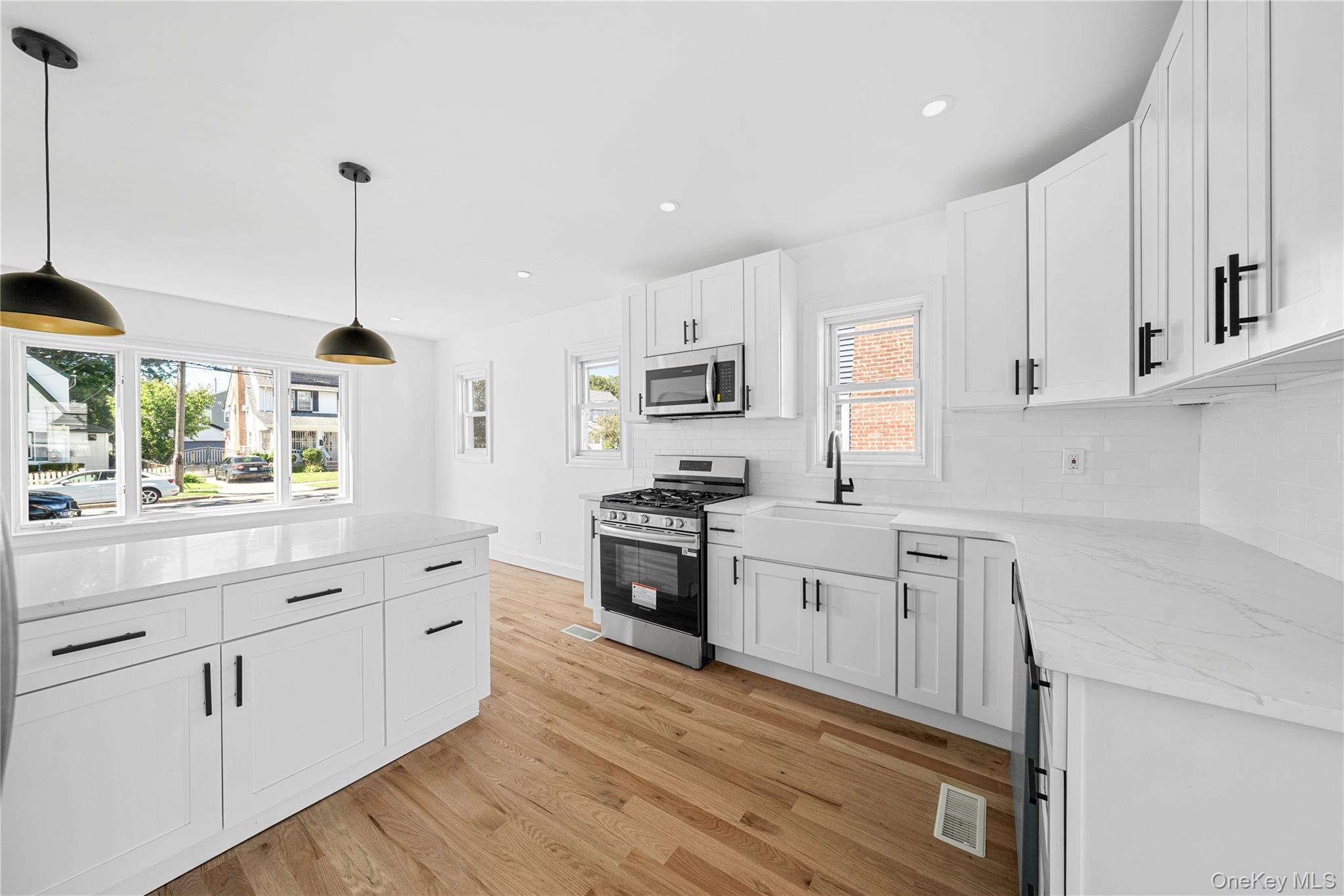 #3 photo, 87 Parsons Drive, 長島 Hempstead , NY 11550