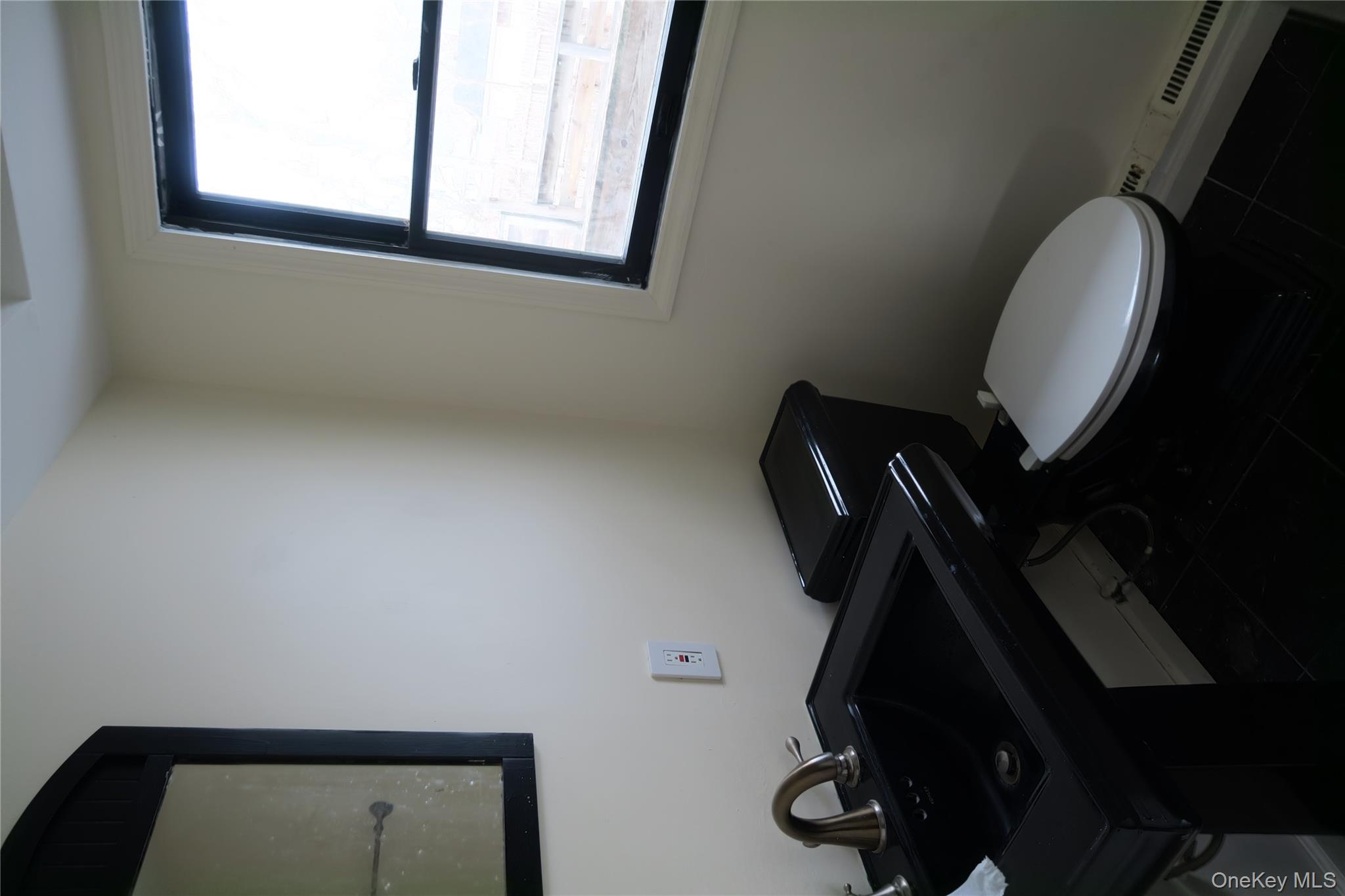 #5 photo, 173 Aspen Road, 東長島 Mastic Beach , NY 11951