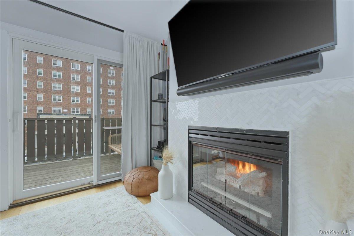 #11 photo, 379 W Broadway, מחוז נסאו Long Beach , NY 11561