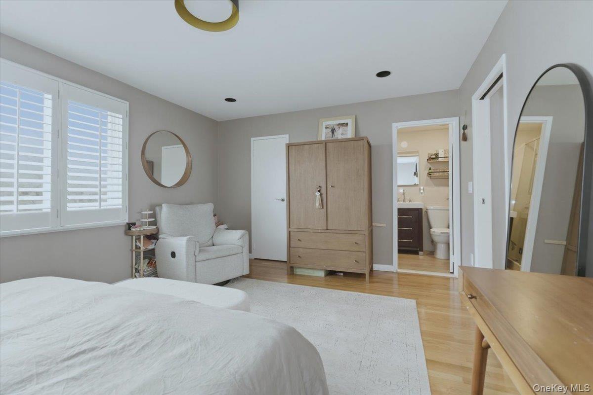 #16 photo, 379 W Broadway, מחוז נסאו Long Beach , NY 11561