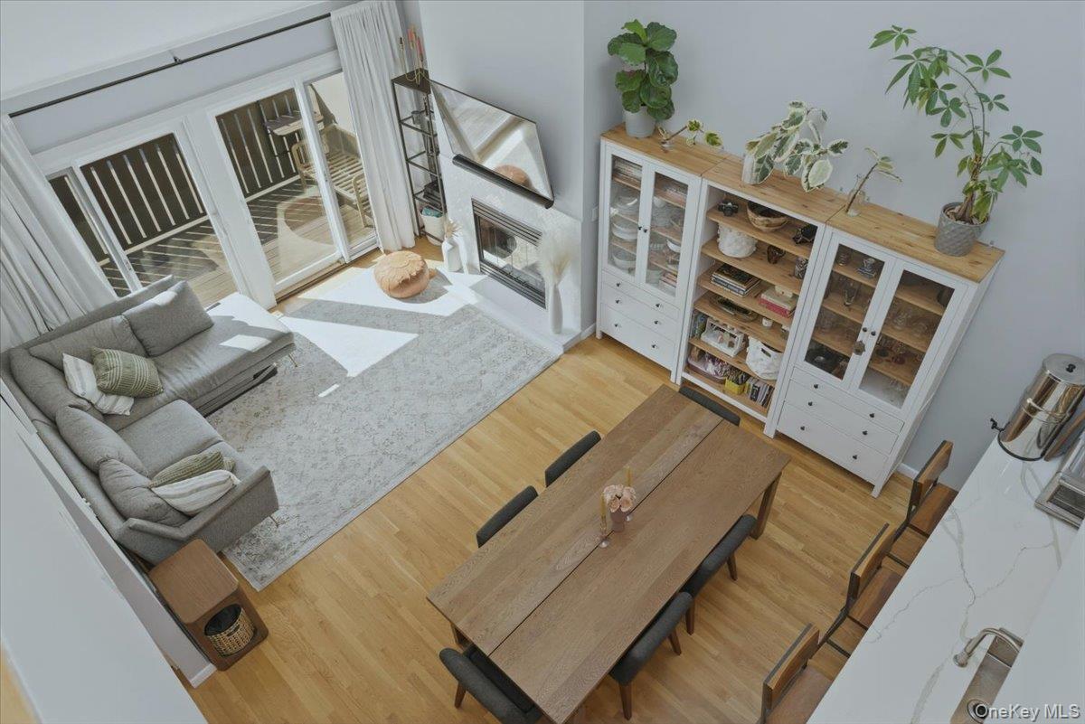 #20 photo, 379 W Broadway, מחוז נסאו Long Beach , NY 11561