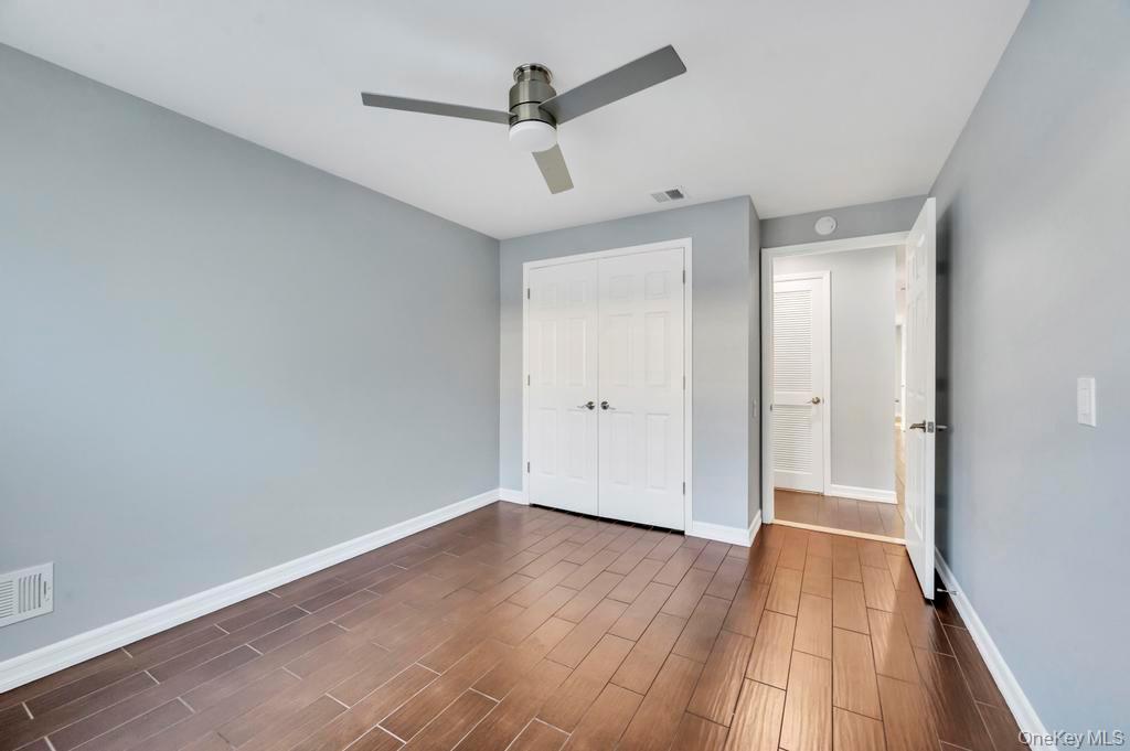 #10 photo, 10220 Rockaway Beach Boulevard, קווינס Rockaway Park , NY 11694