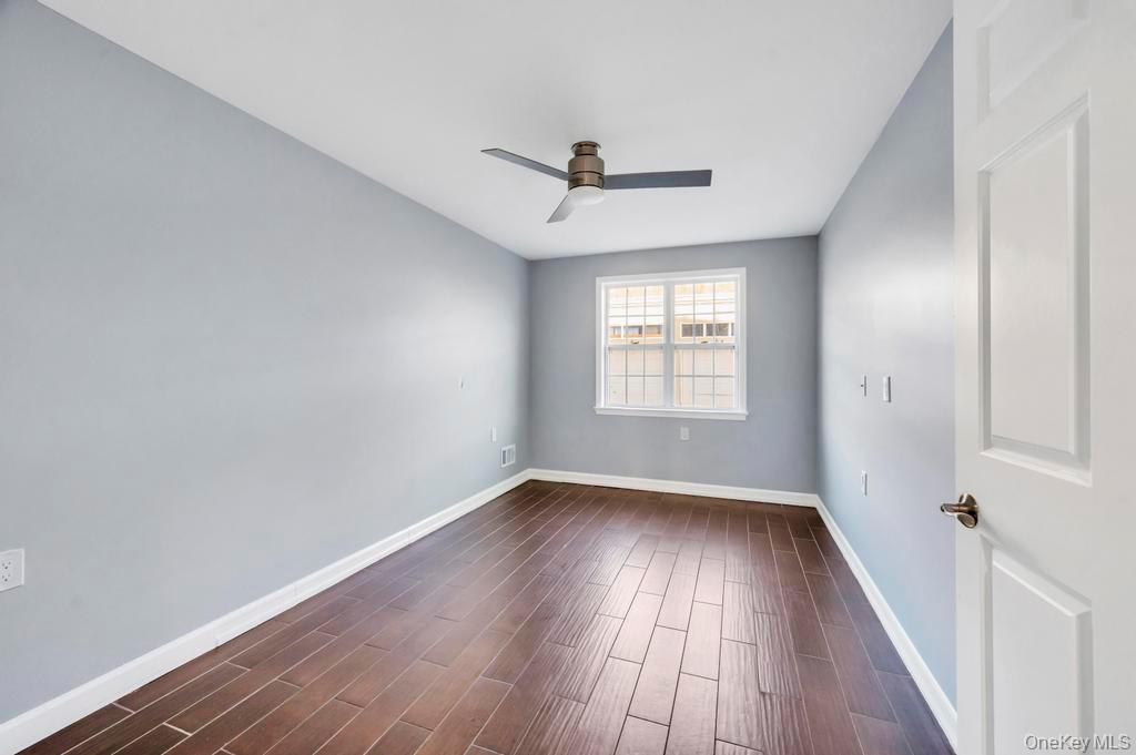 #4 photo, 10220 Rockaway Beach Boulevard, קווינס Rockaway Park , NY 11694