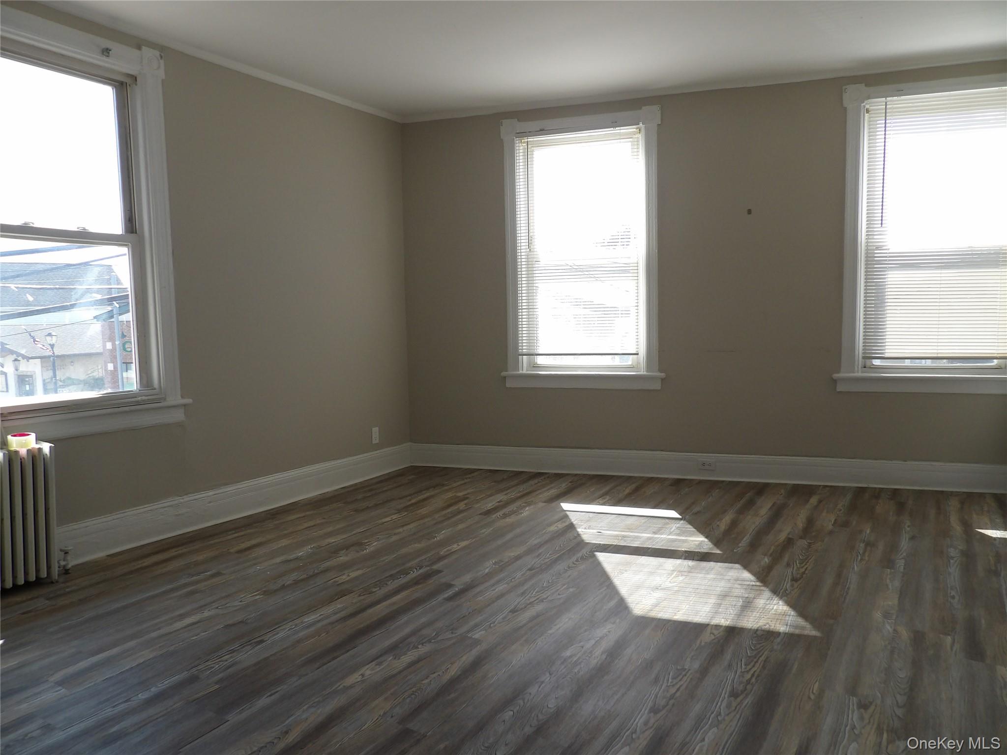 #10 photo, 170 N. Wellwood Avenue, 東長島 Lindenhurst , NY 11757