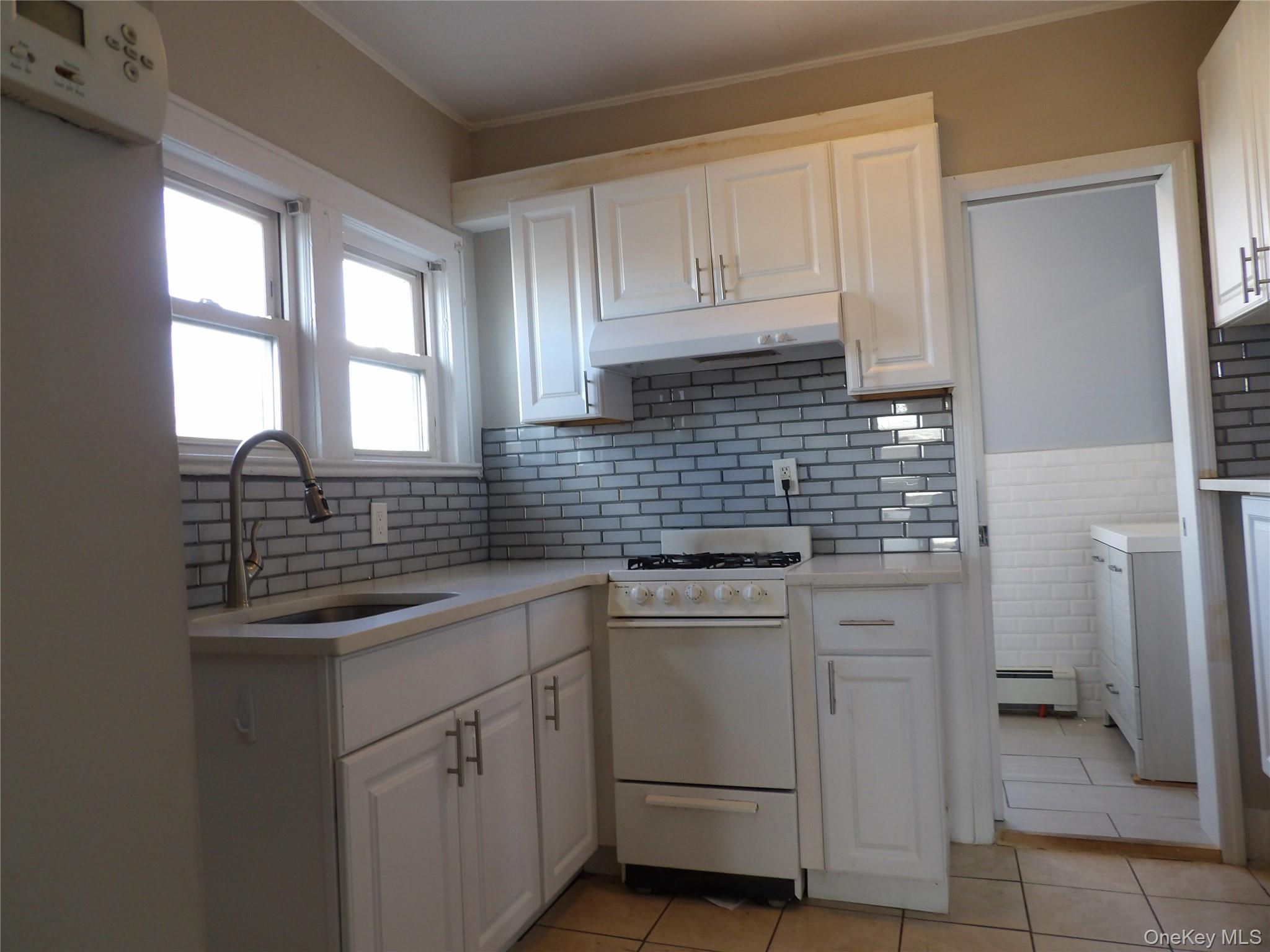 #4 photo, 170 N. Wellwood Avenue, 東長島 Lindenhurst , NY 11757