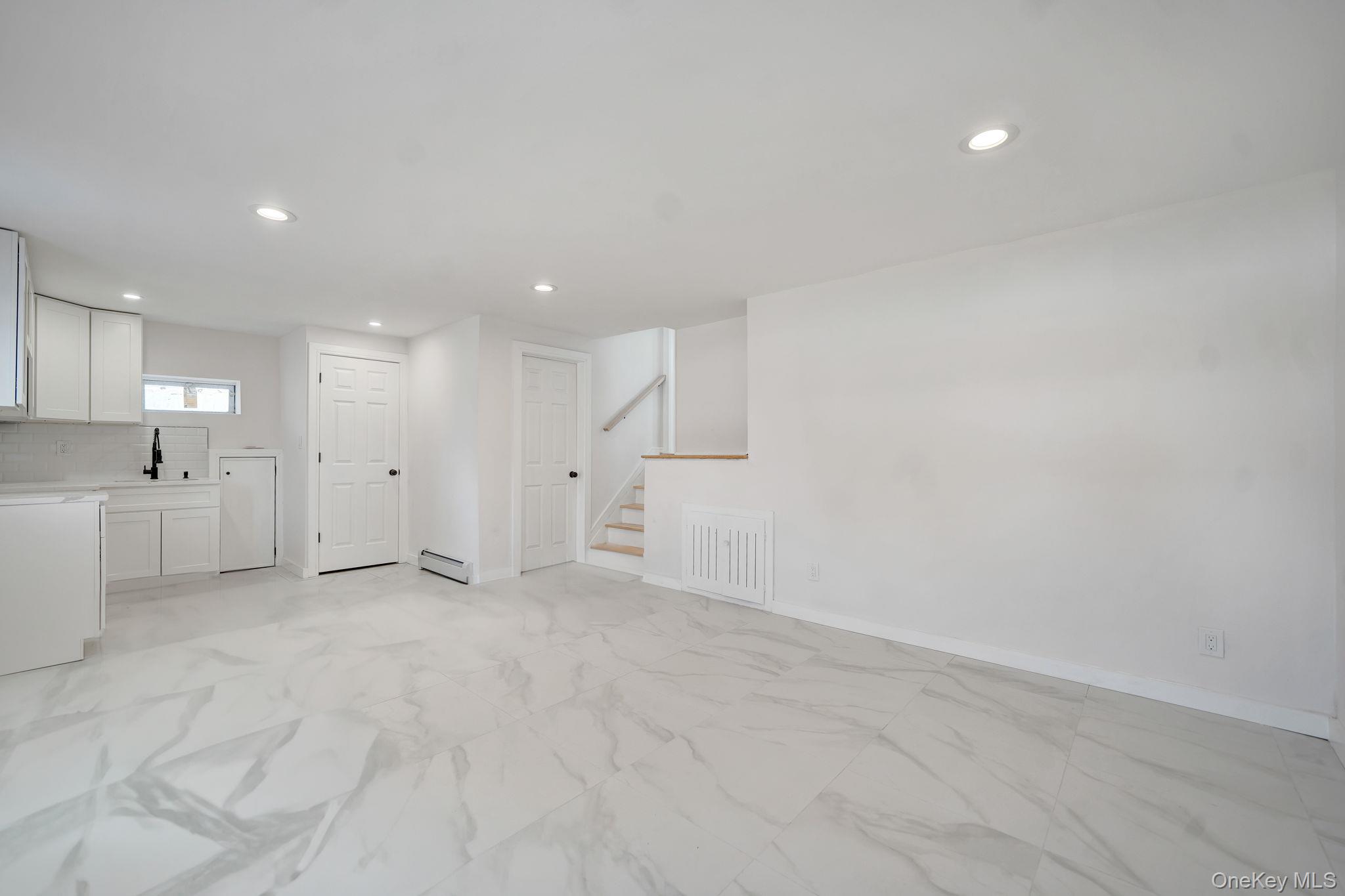 #20 photo, 40 Durhamoc Lane, सफ़ोक काउंटी North Babylon , NY 11703