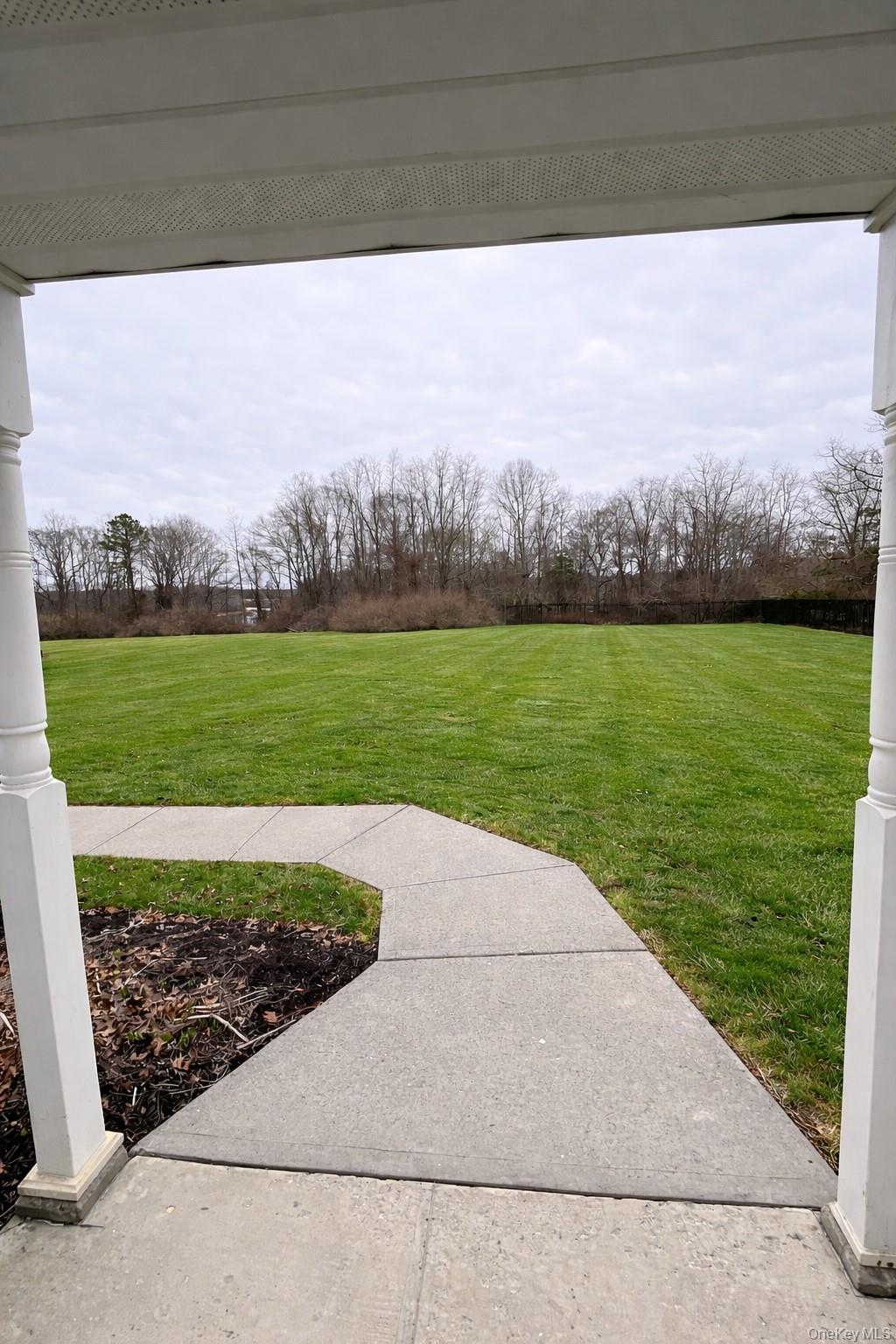 #2 photo, 305 Fairview Circle, Middle Island , NY 11953