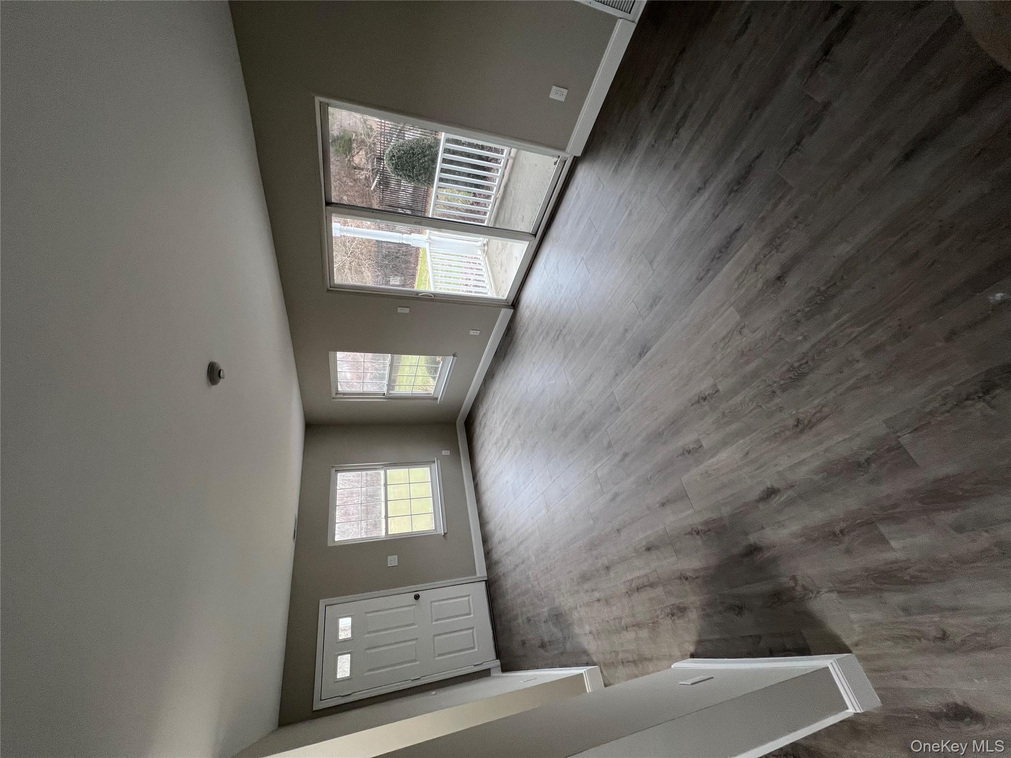 #7 photo, 305 Fairview Circle, Middle Island , NY 11953