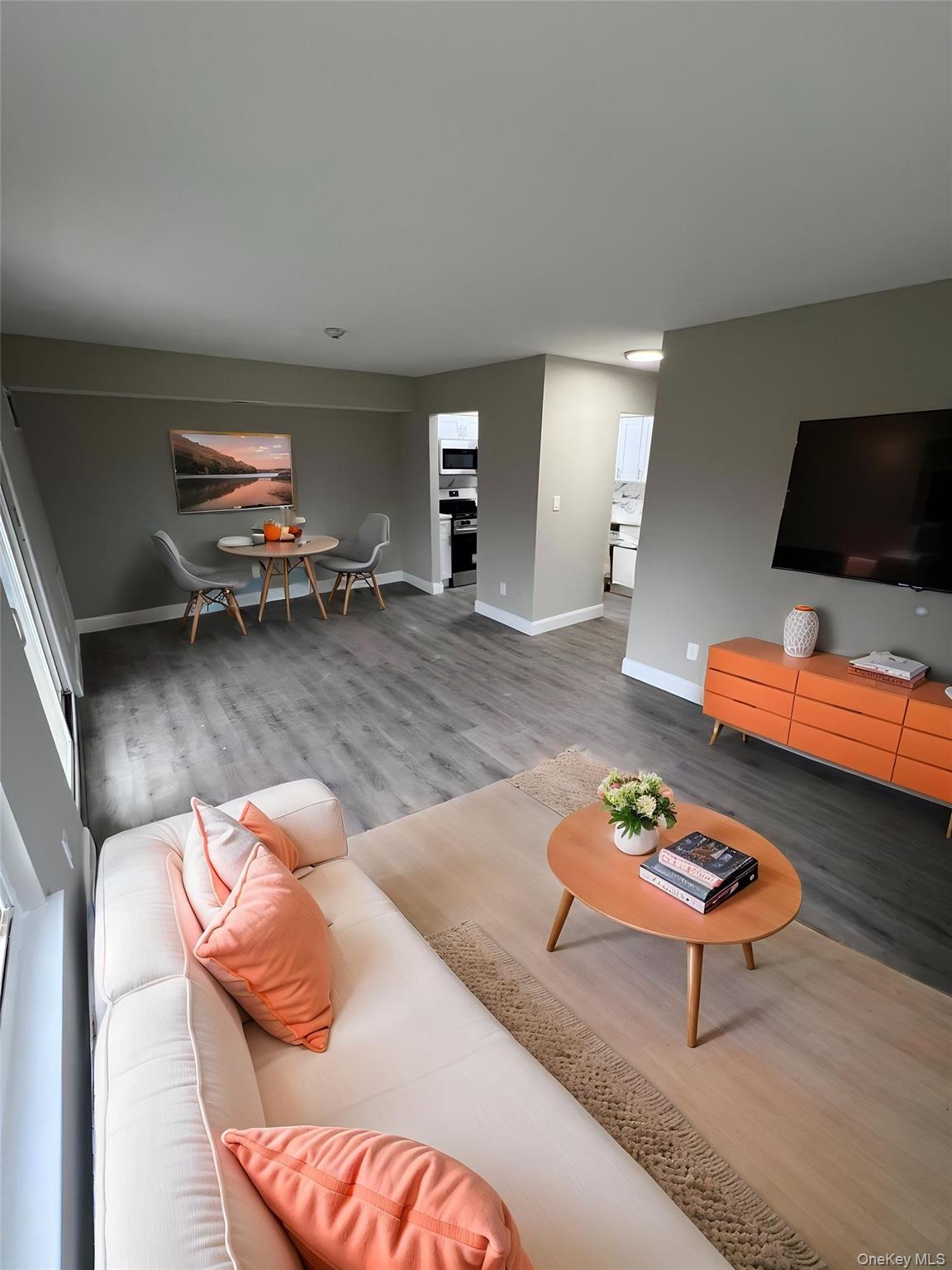 #8 photo, 305 Fairview Circle, Middle Island , NY 11953