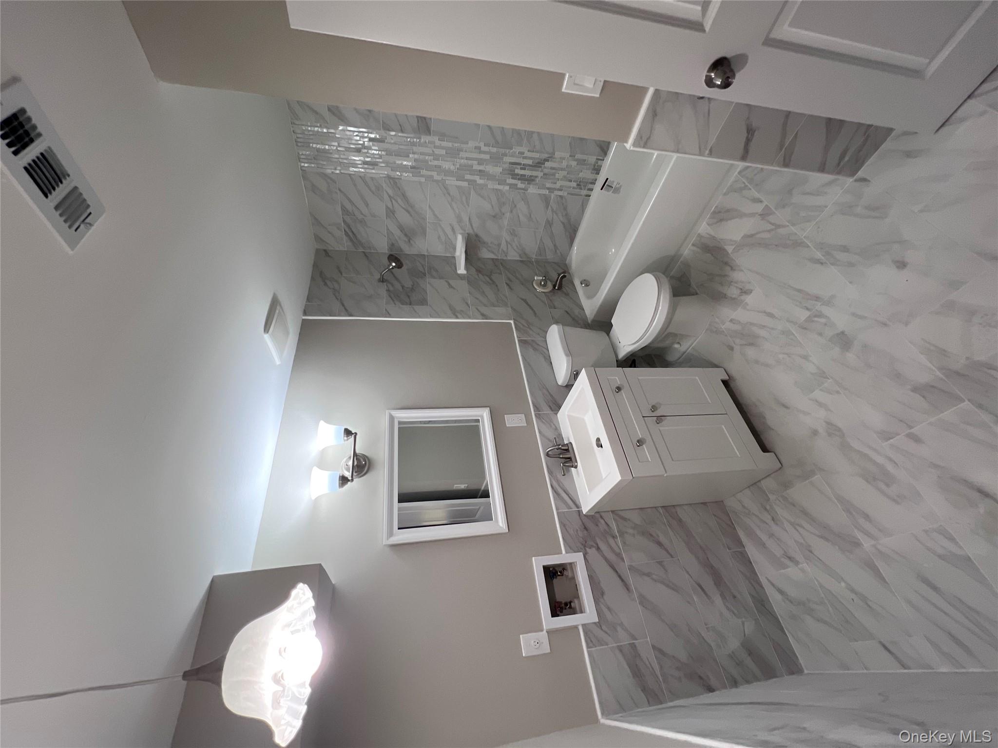 #9 photo, 305 Fairview Circle, Middle Island , NY 11953