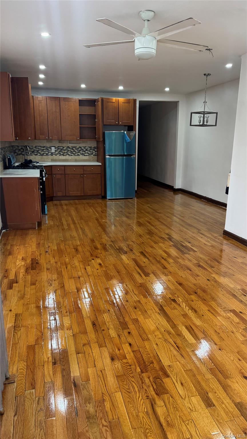 #3 photo, 686 E 98th Street, Brooklyn , NY 11236