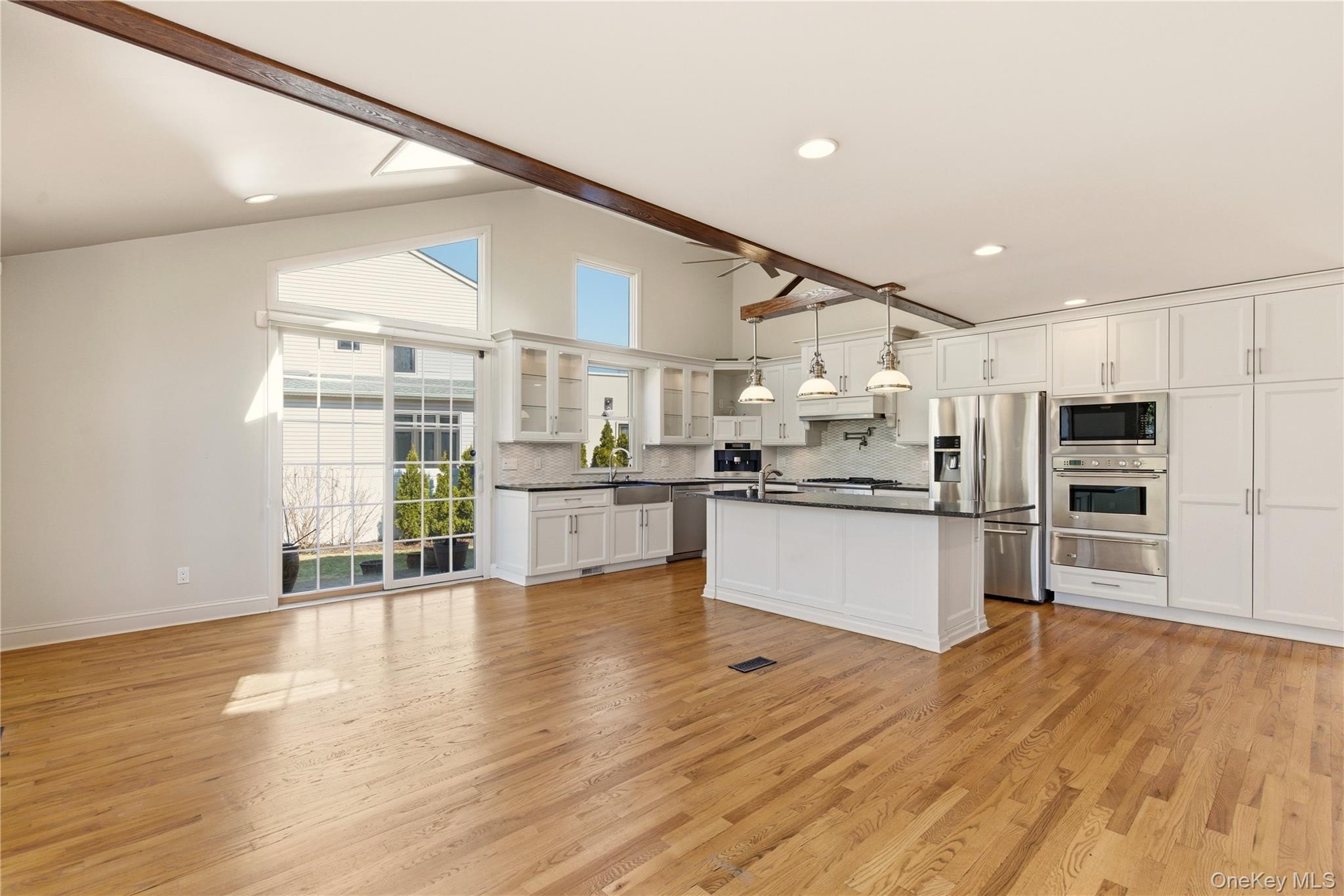 #10 photo, 24 Green Drive, מחוז נסאו Roslyn , NY 11576